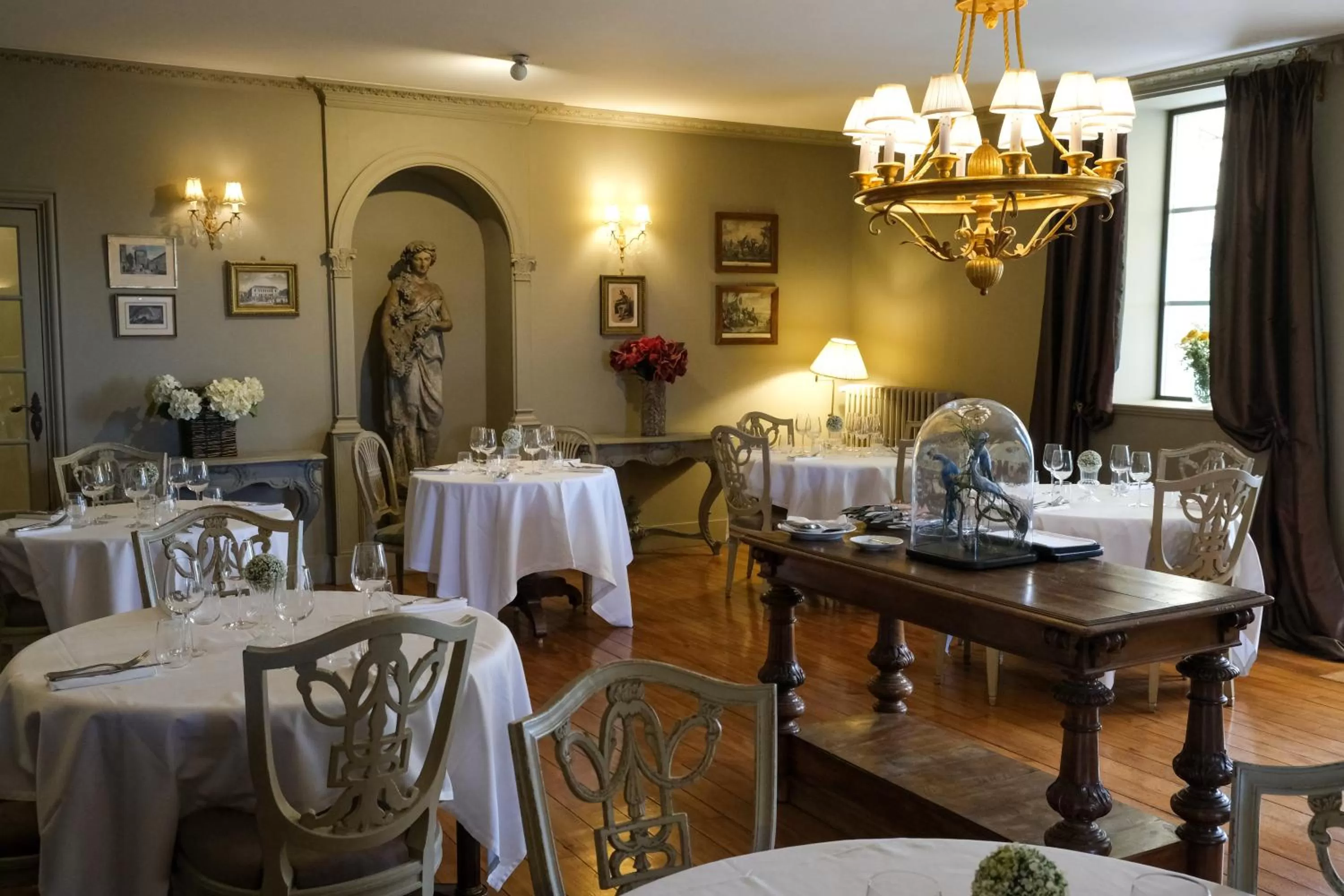 Restaurant/places to eat in Hôtel Restaurant Spa Le Sauvage