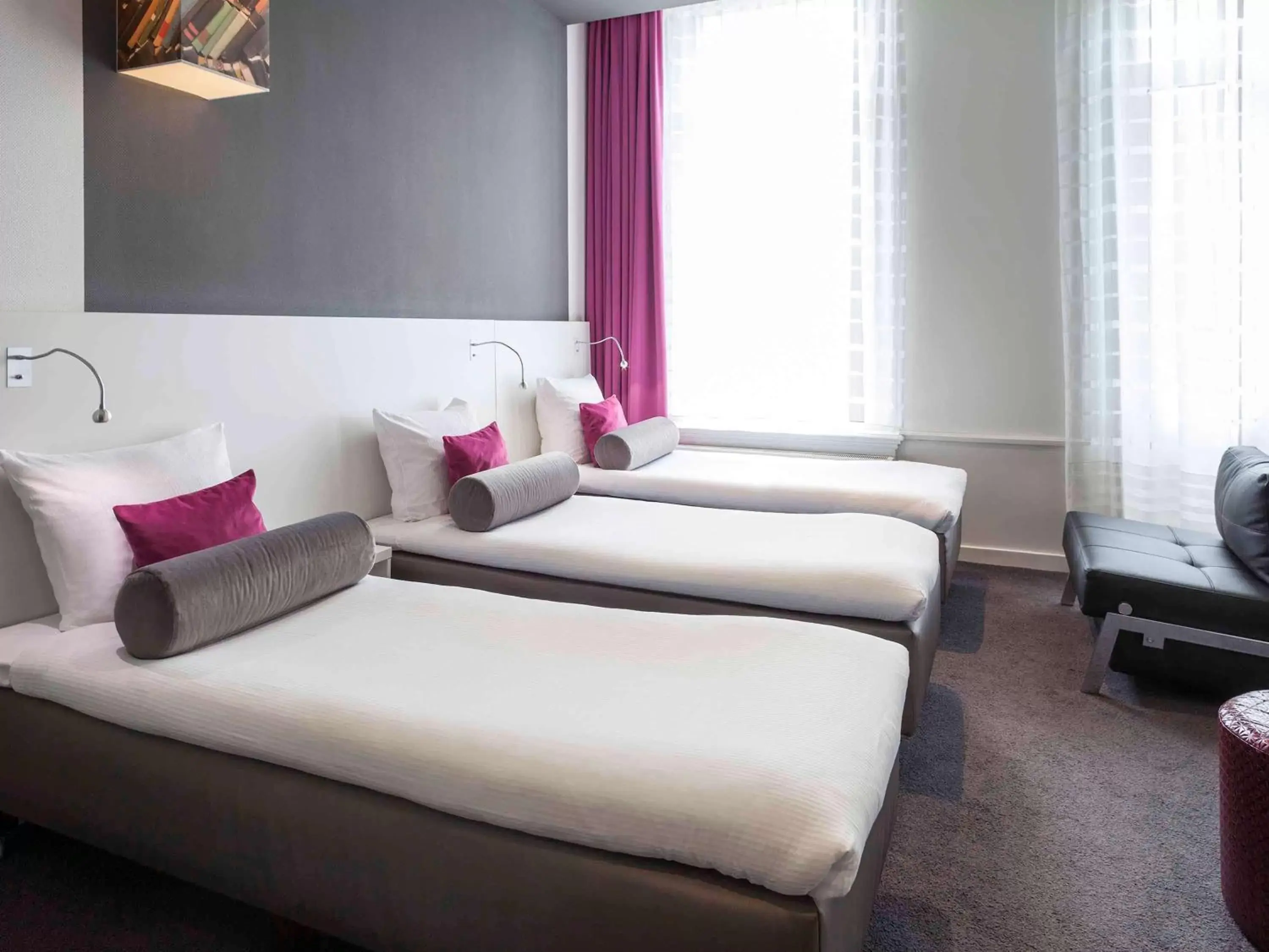 Photo of the whole room, Bed in ibis Styles Amsterdam Amstel