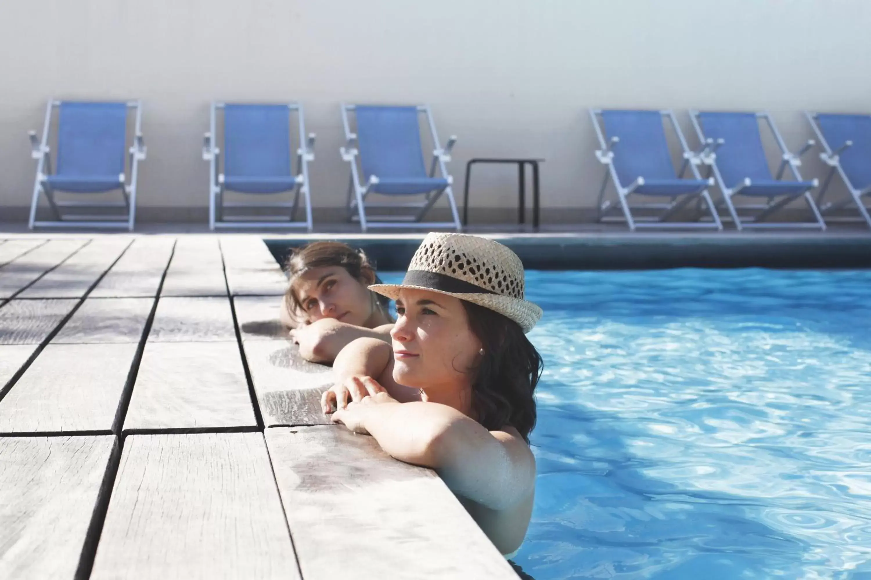 Summer, Swimming Pool in Hôtel Le Refuge des Aiglons