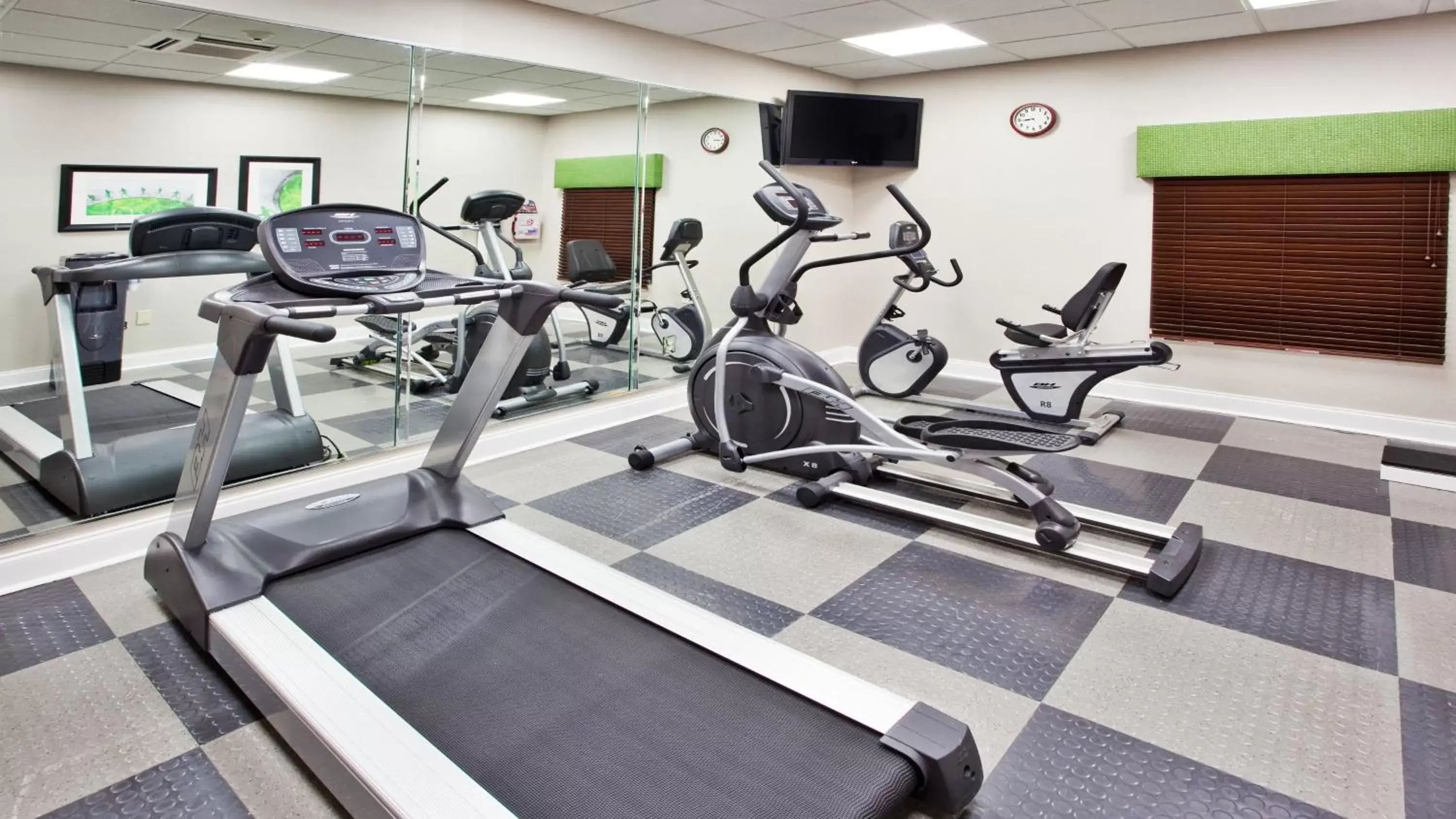 Fitness centre/facilities, Fitness Center/Facilities in Holiday Inn Express Atlanta West - Theme Park Area, an IHG Hotel