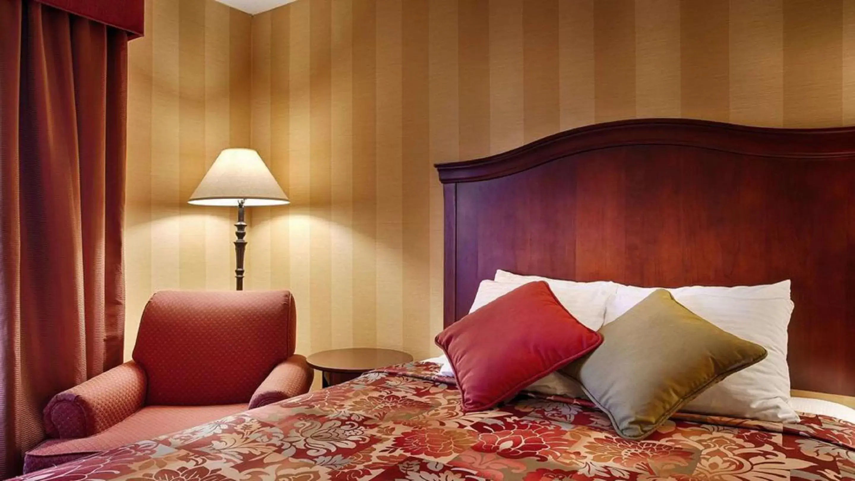 Bedroom, Bed in Best Western Aquia Quantico