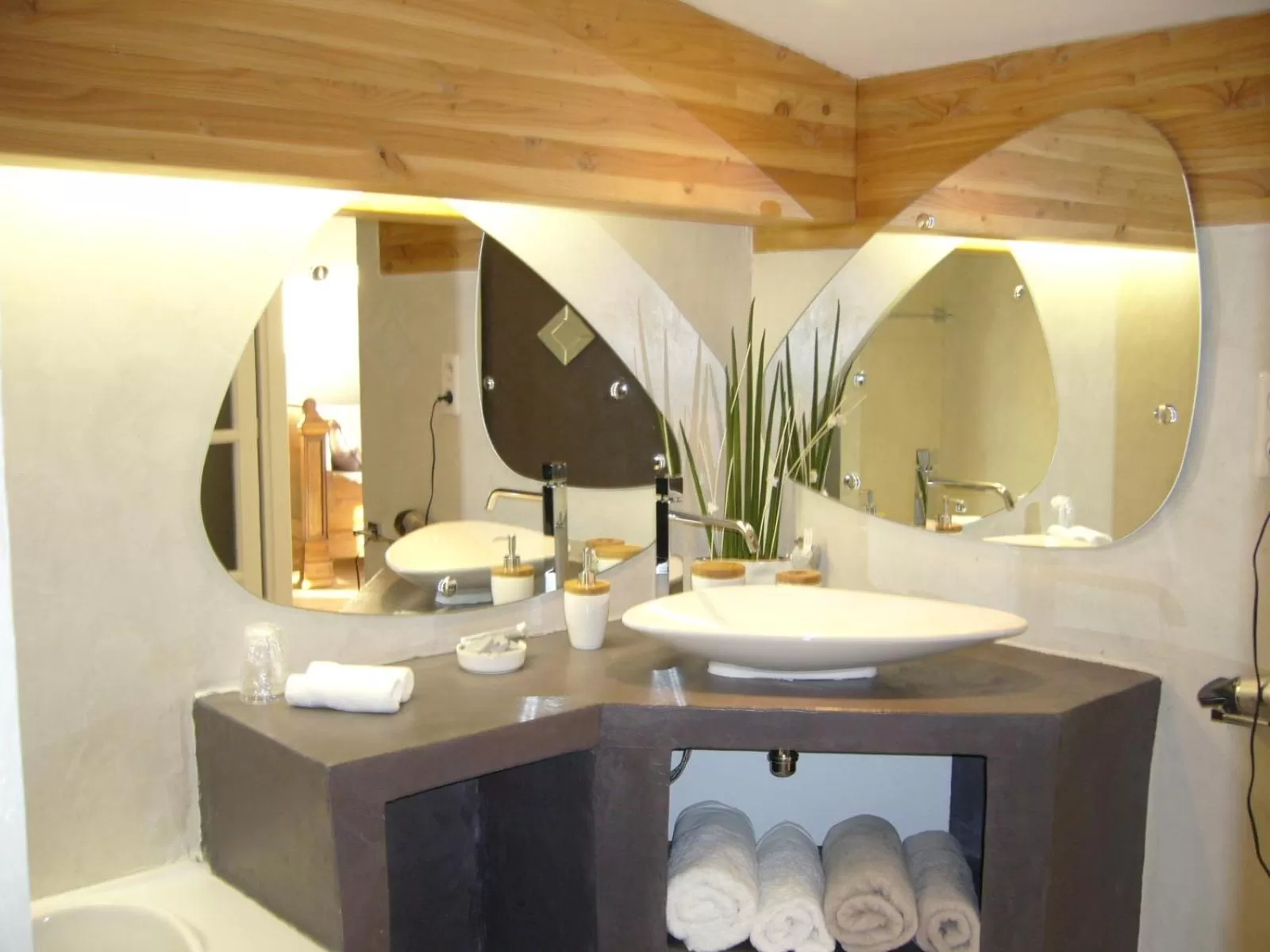 Bathroom in Chambre d'Hotes Le Ponsonnet