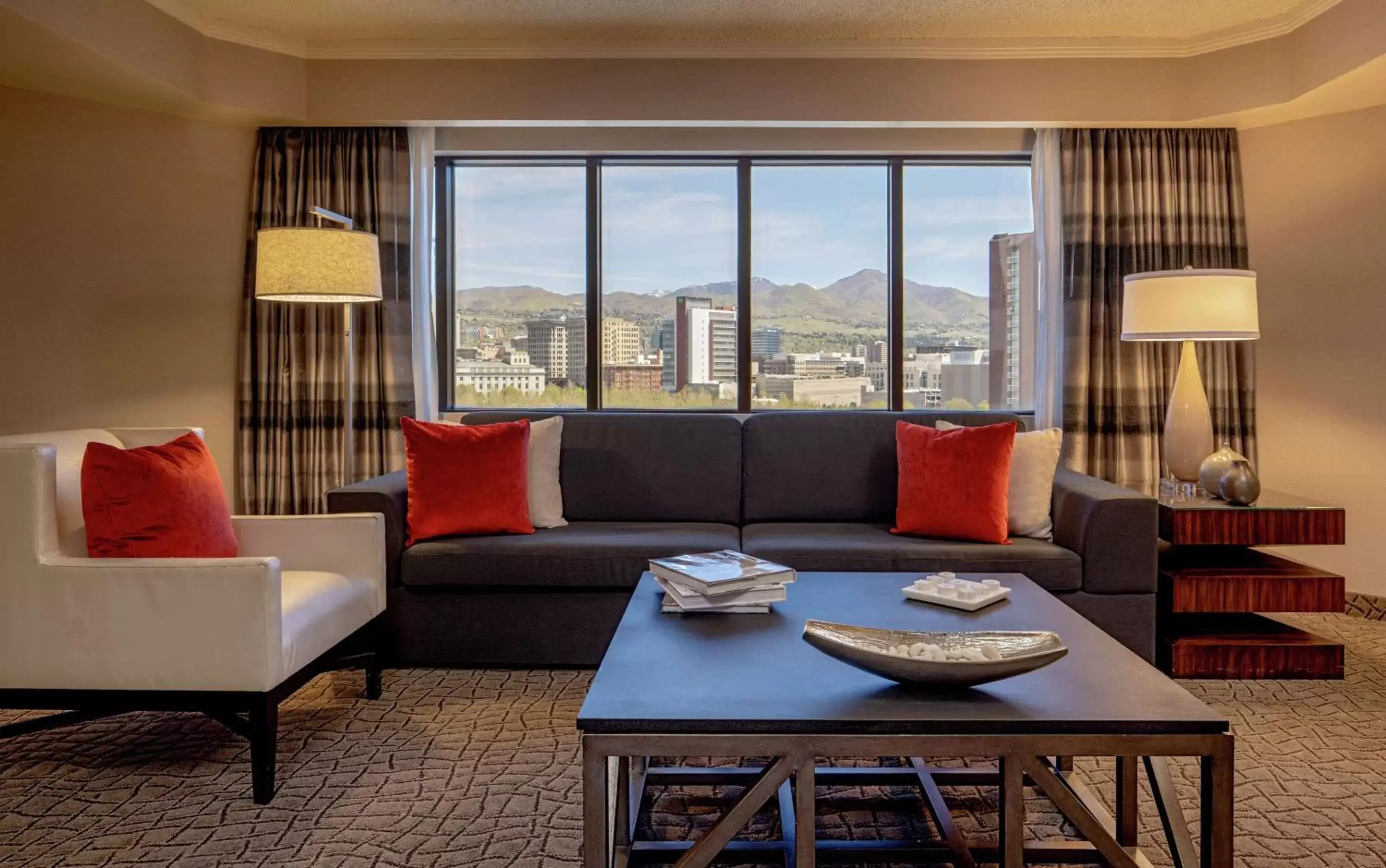 View (from property/room), Seating Area in Doubletree Suites by Hilton Salt Lake City