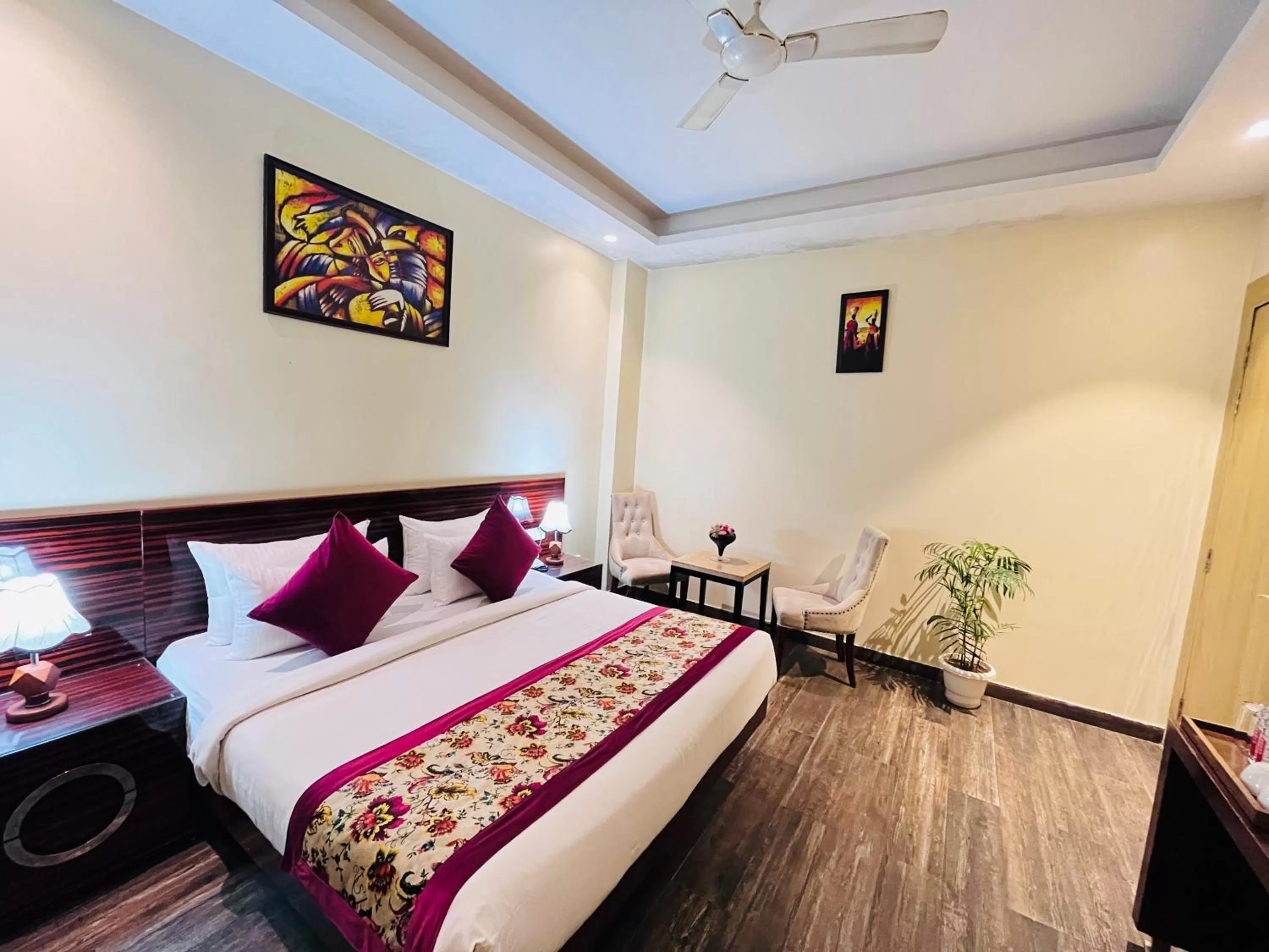 Bed in Hotel Banz near Delhi Airport