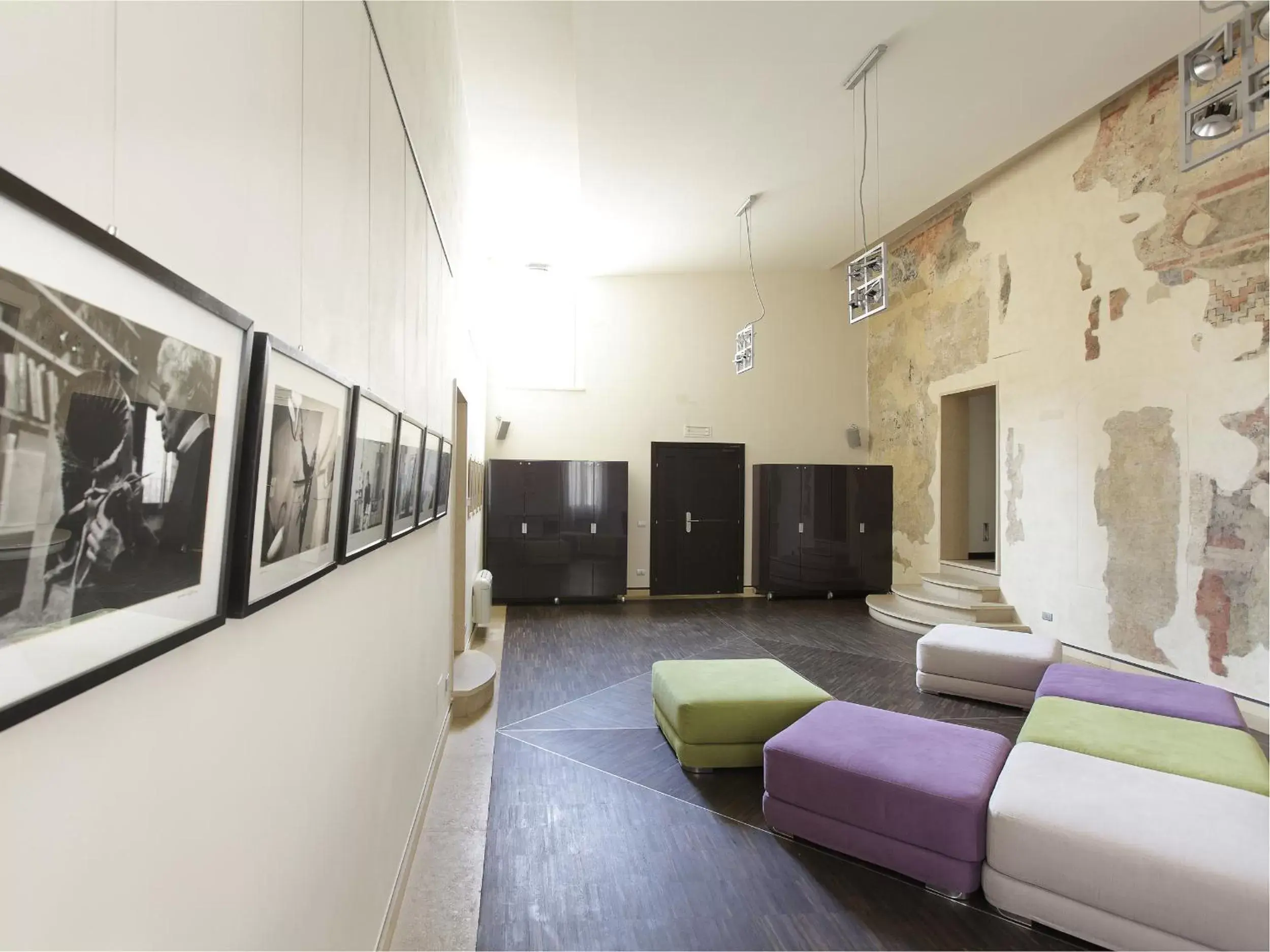 Communal lounge/ TV room in Hotel Annunziata