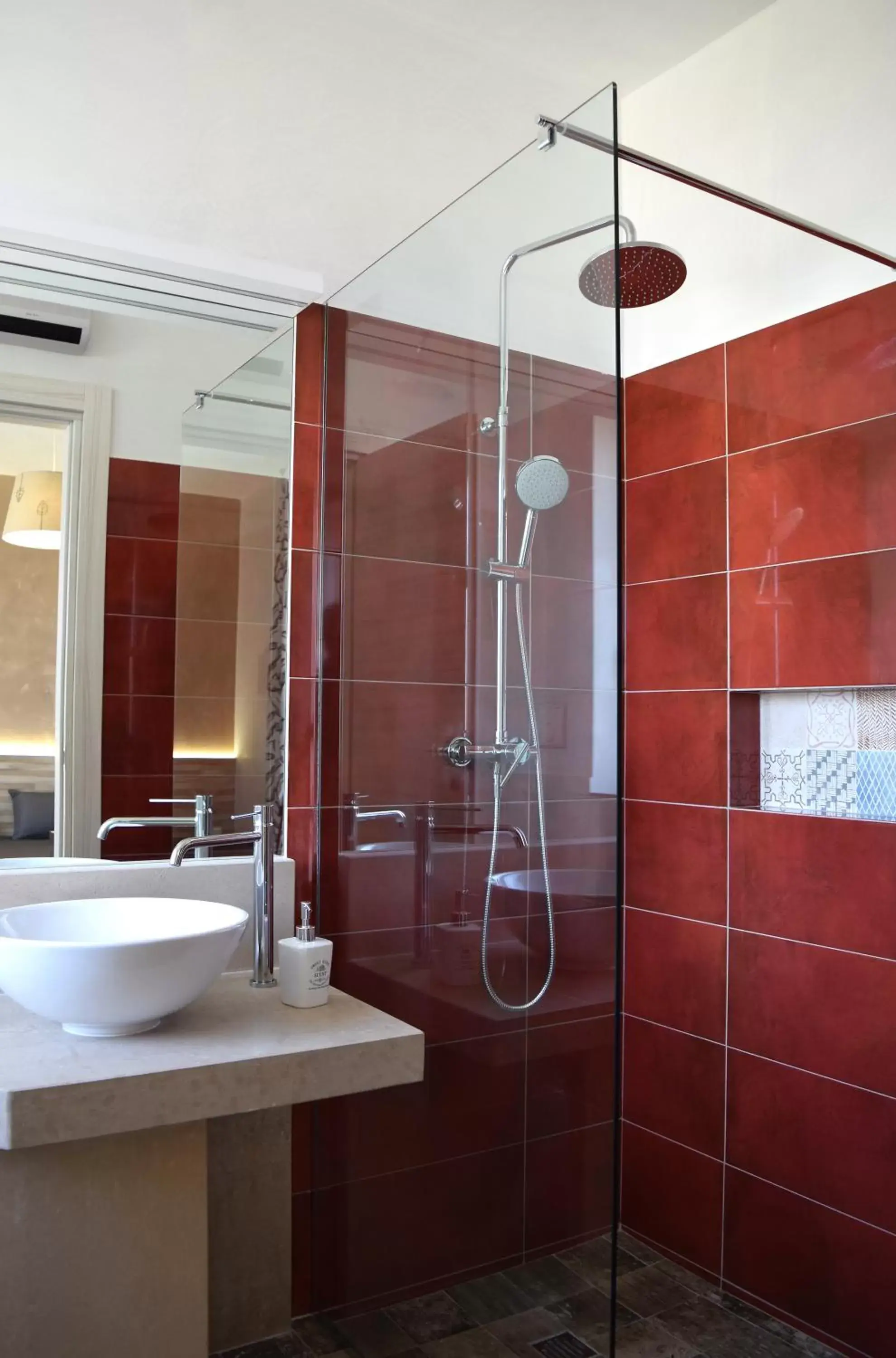 Shower, Bathroom in La Suite Negli Orti