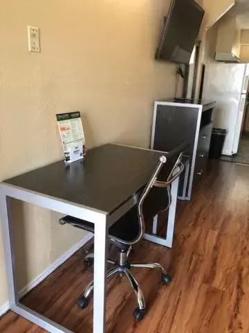 Queen Suite in Pinn Road Inn and Suites Lackland AFB and Seaworld Queen Suite in Pinn Road Inn and Suites Lackland AFB and Seaworld