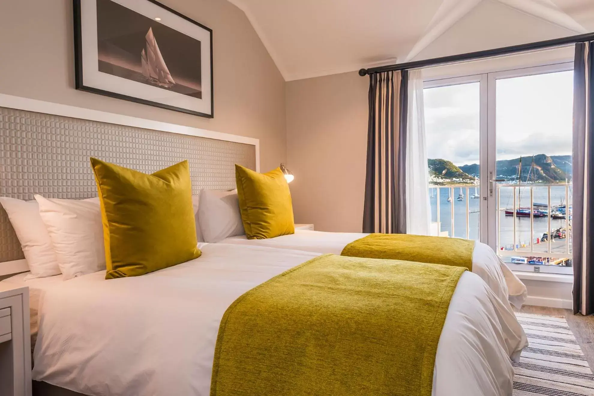 Bed in Simon's Town Quayside Hotel