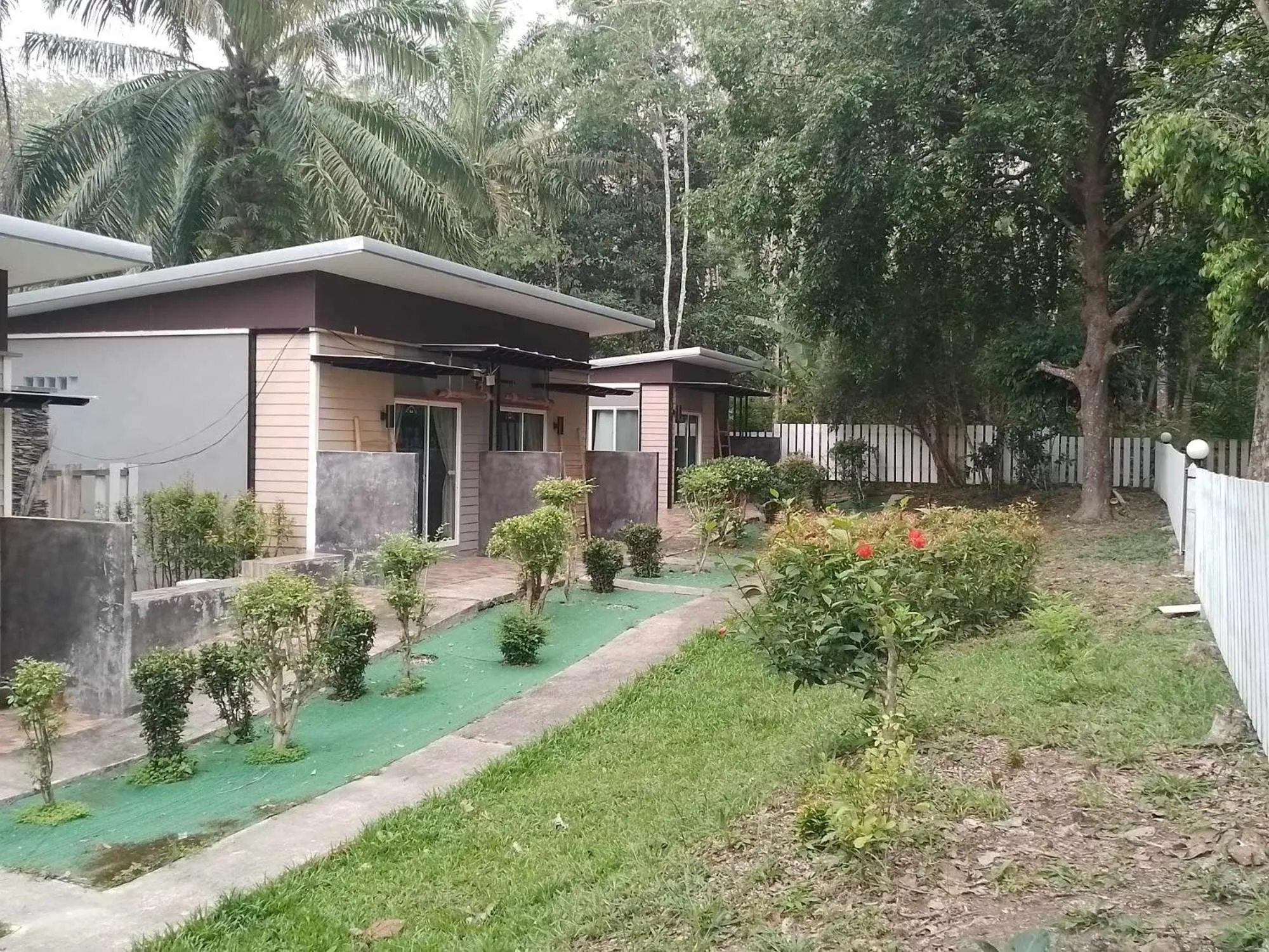 Property building in BaanPhong Lanta