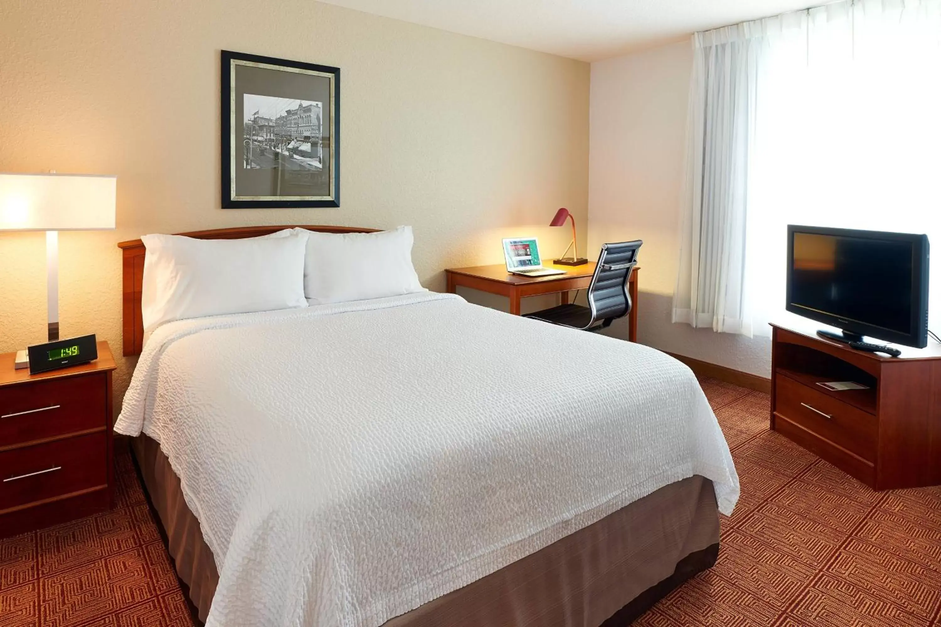 Bedroom, Bed in TownePlace Suites by Marriott Minneapolis Downtown/North Loop