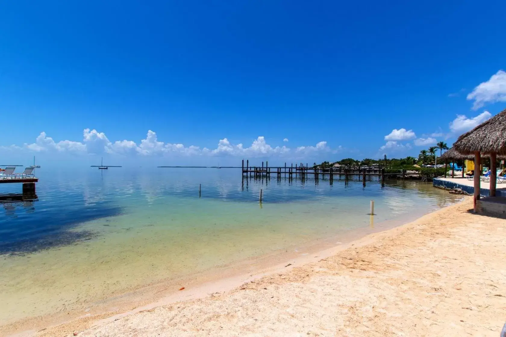 Beach in Sunset Cove Beach Resort