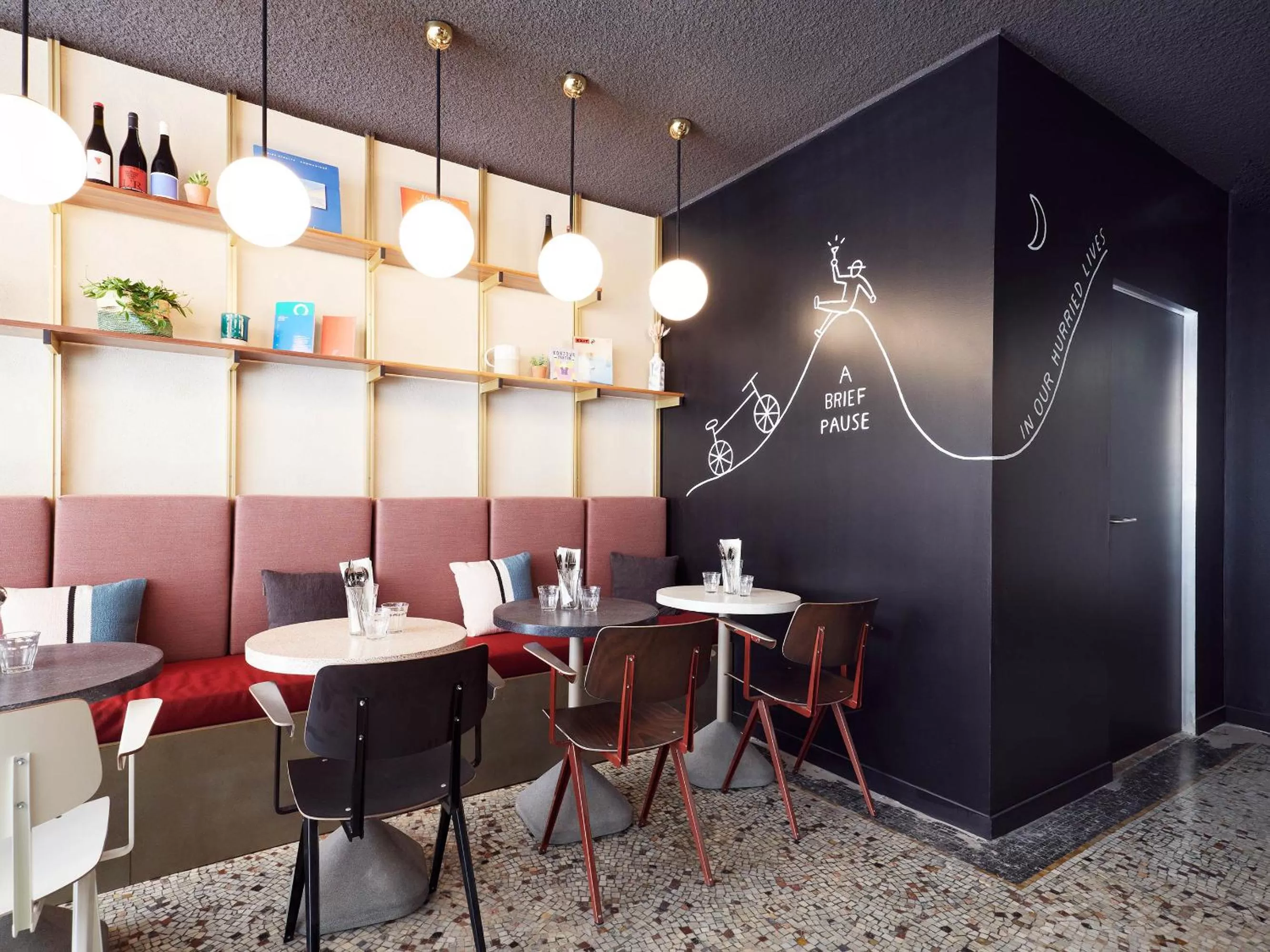 Buffet breakfast in French Theory