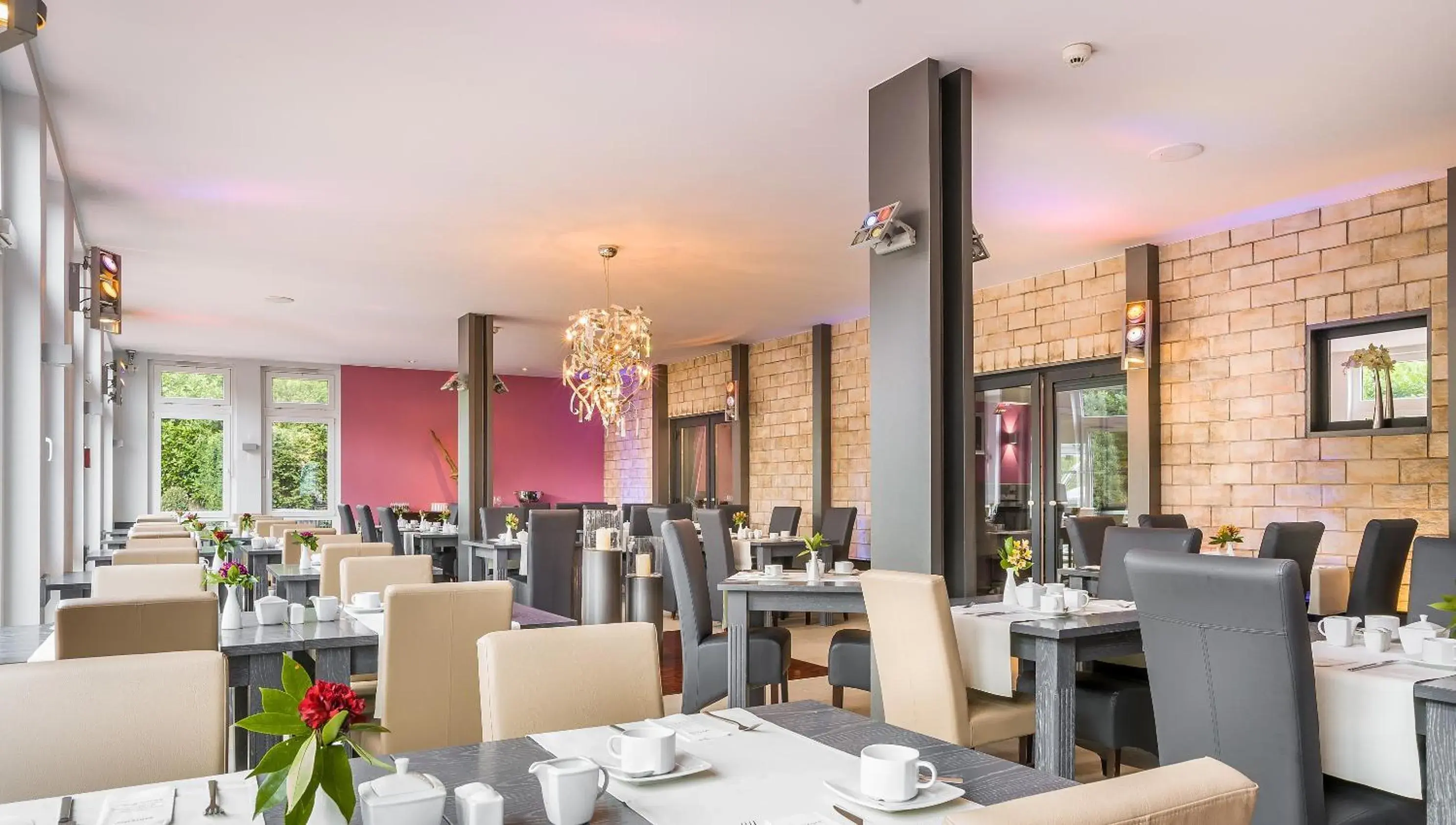 Restaurant/Places to Eat in Select Hotel Oberhausen