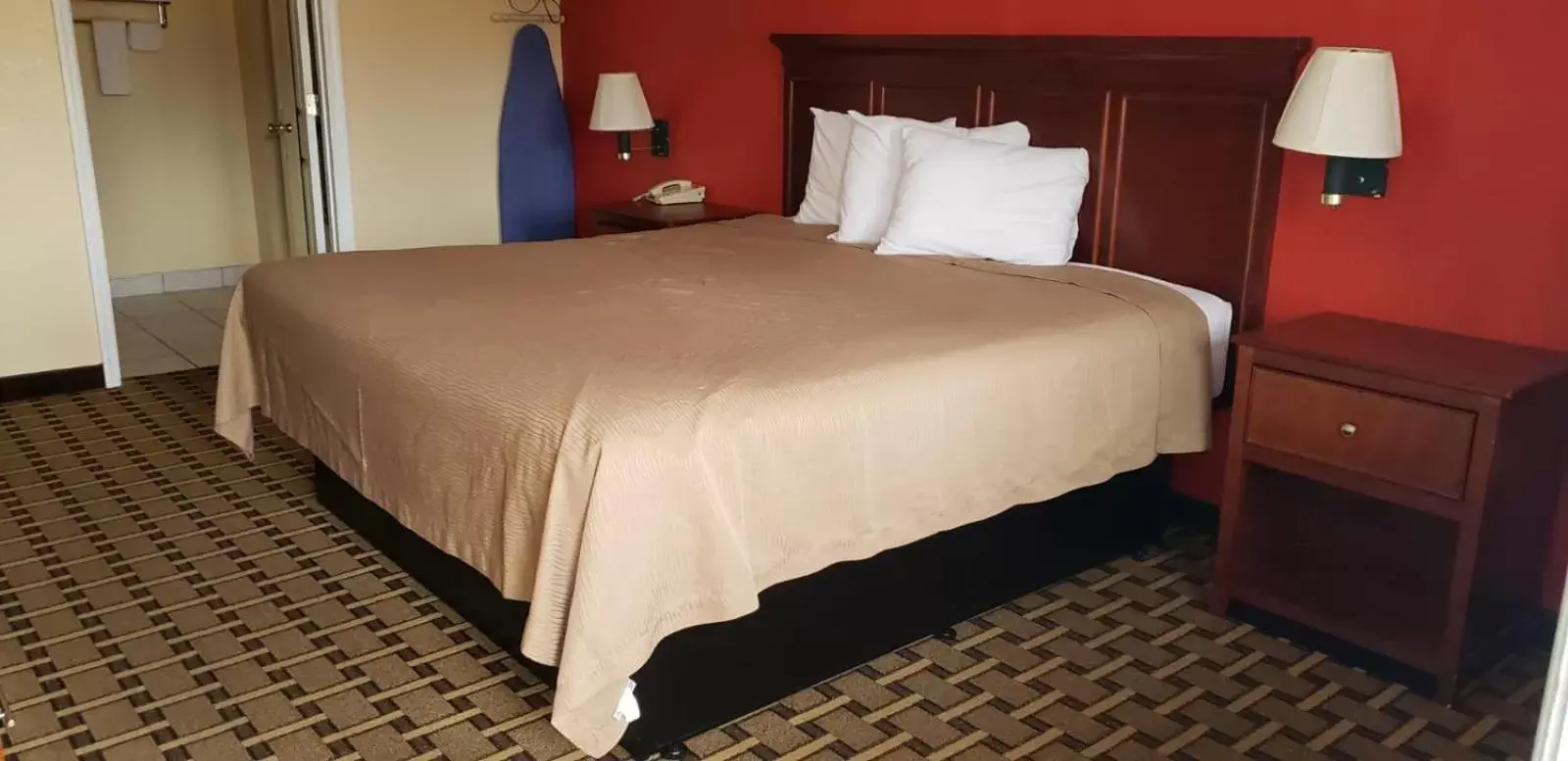 Bed in Garden inn & suites pine Mountain