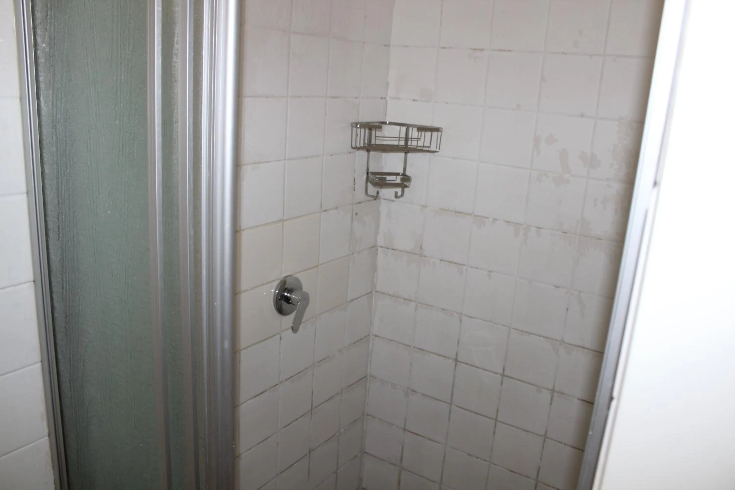 Shower in Purple Olive Guest House