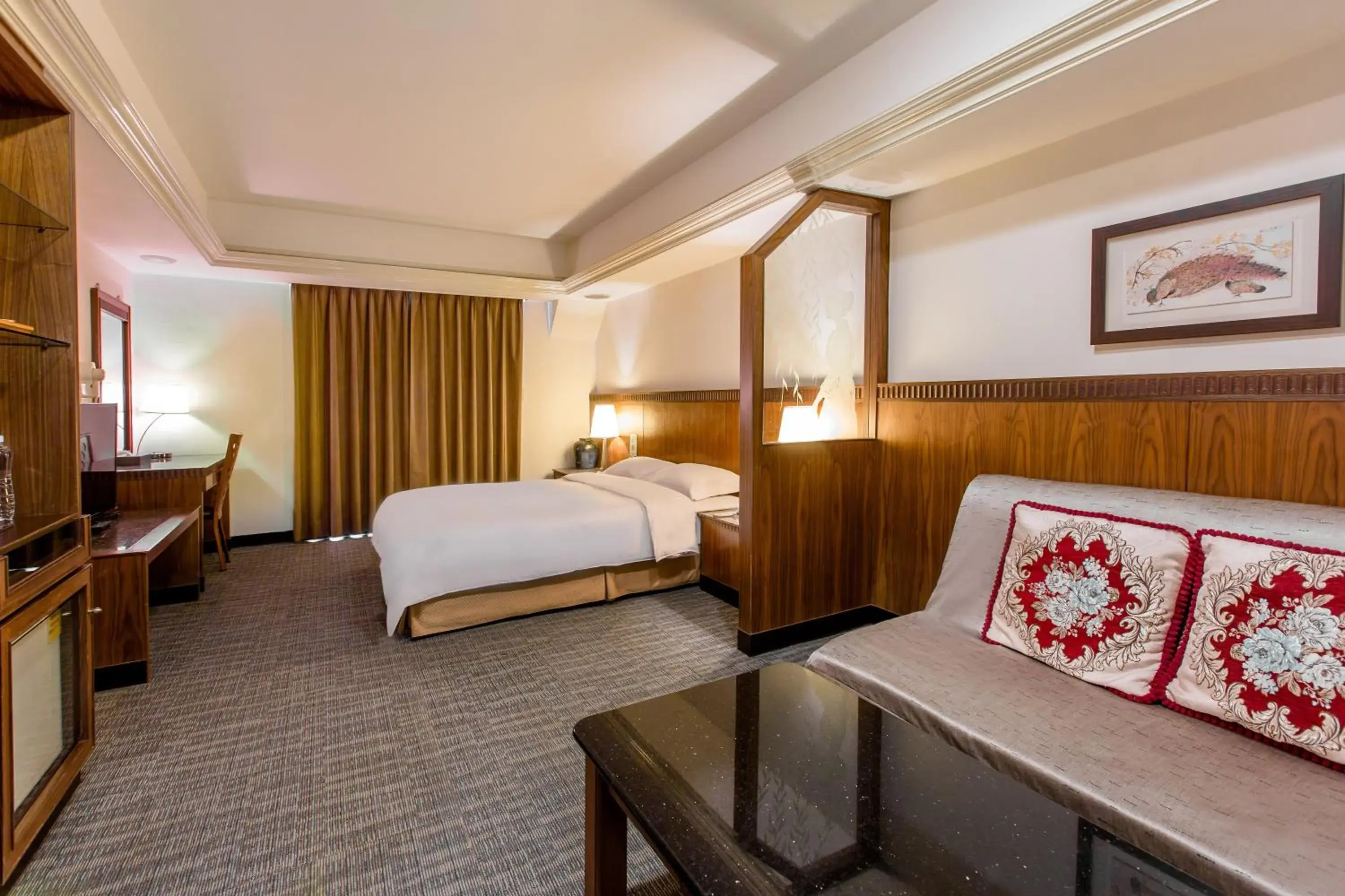 Bed in Kingshi Hotel