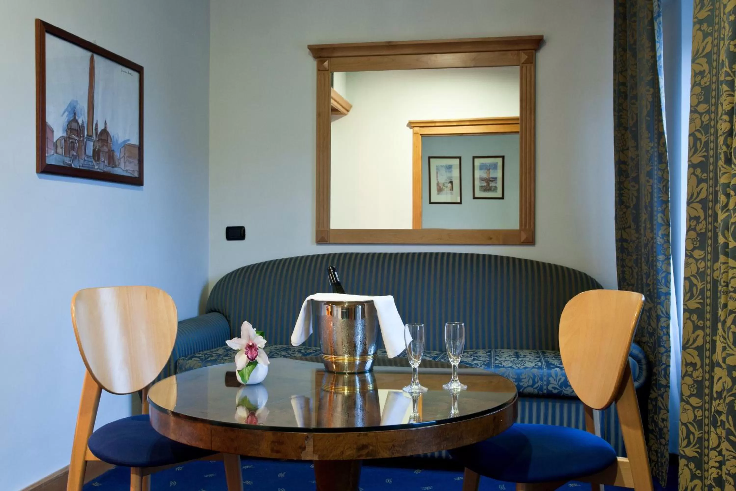 Seating area in Hotel Diplomatic