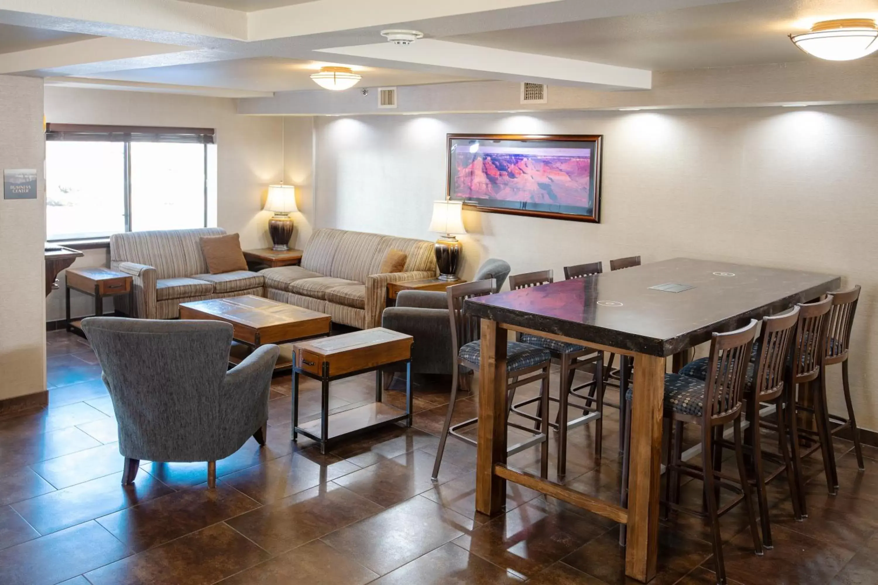Property building, Lounge/Bar in Holiday Inn Express Grand Canyon, an IHG Hotel