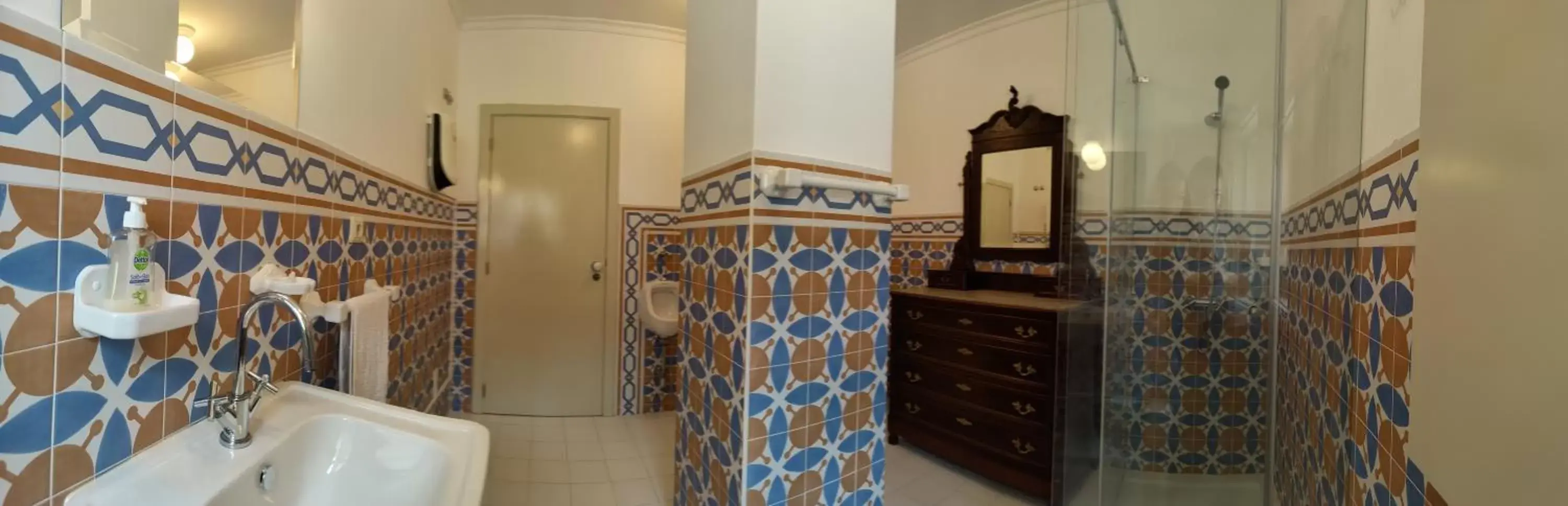 Bathroom in Vila Nazaré