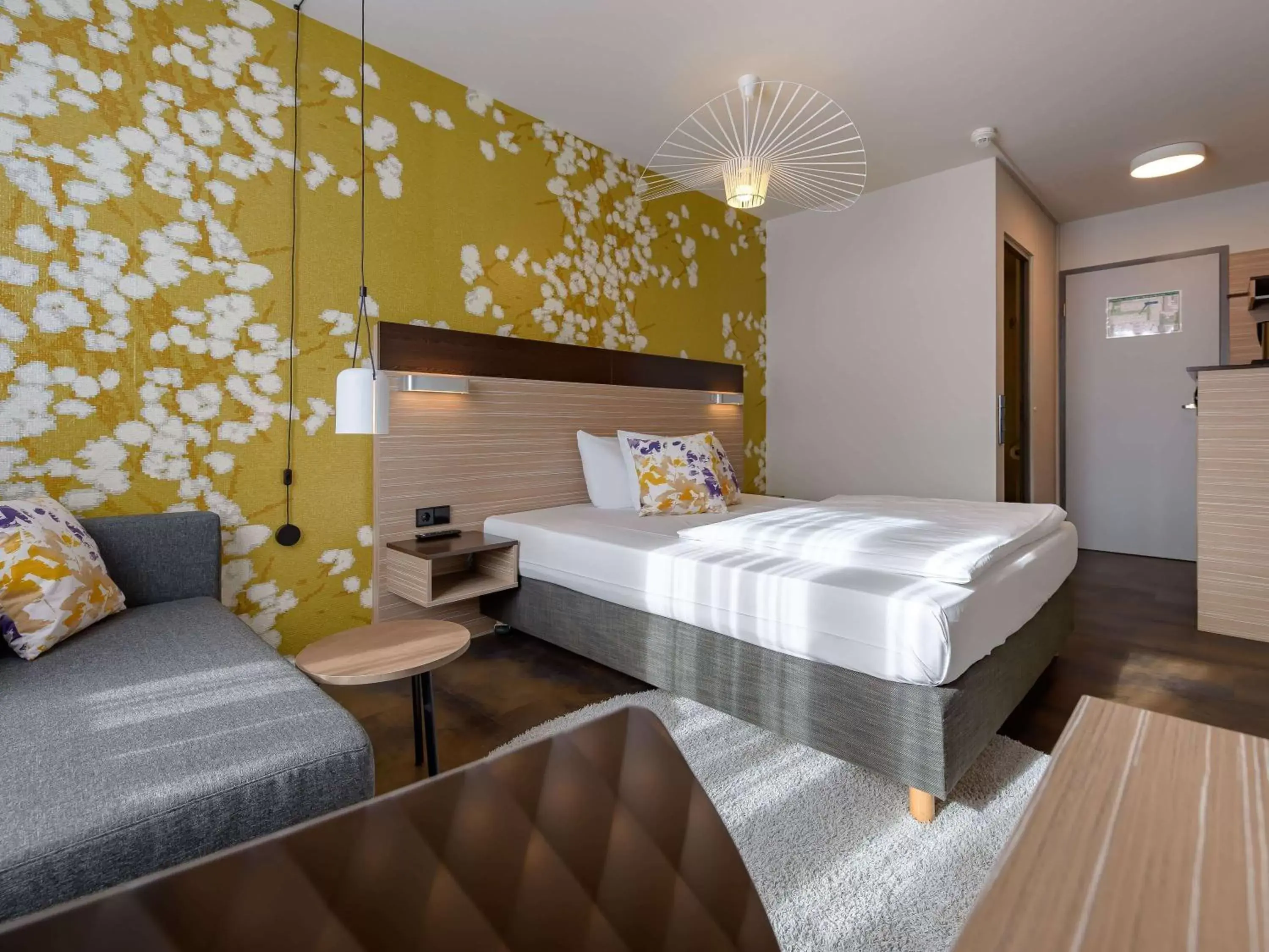 Bedroom, Bed in Mercure Hotel Stuttgart Gerlingen Bedroom, Bed in Mercure Hotel Stuttgart Gerlingen