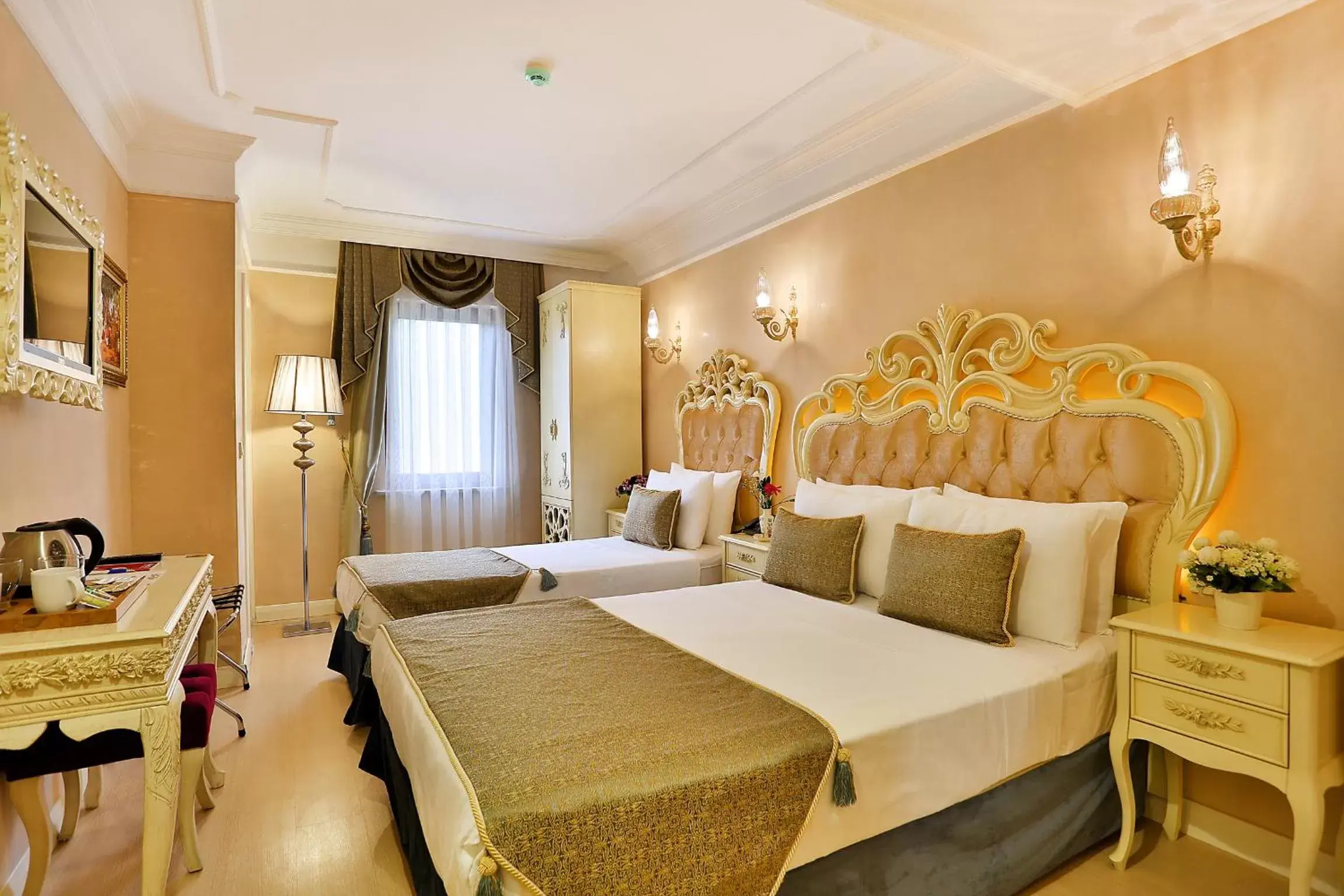 Bedroom, Bed in Edibe Sultan Hotel