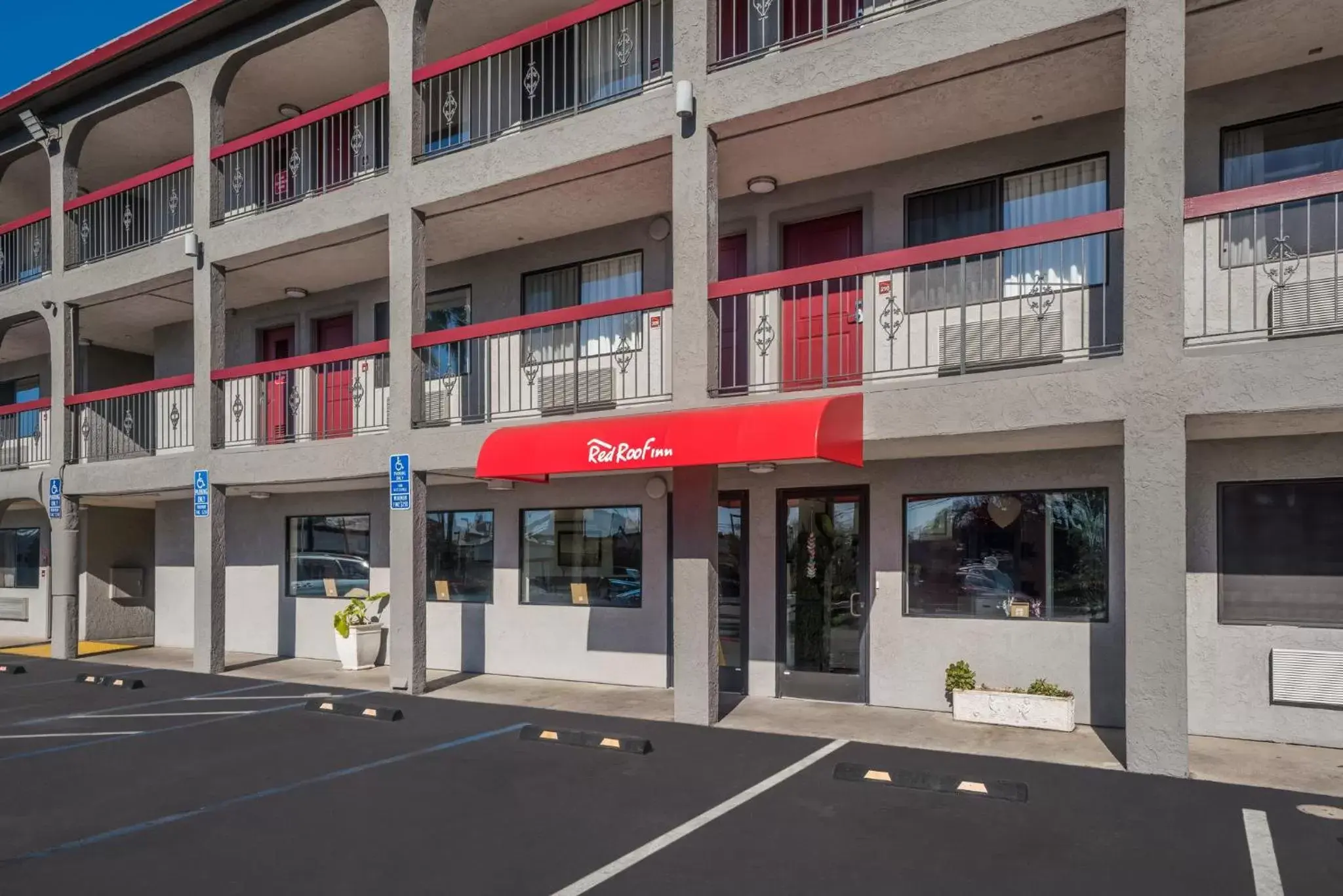 Property Building in Red Roof Inn Stockton