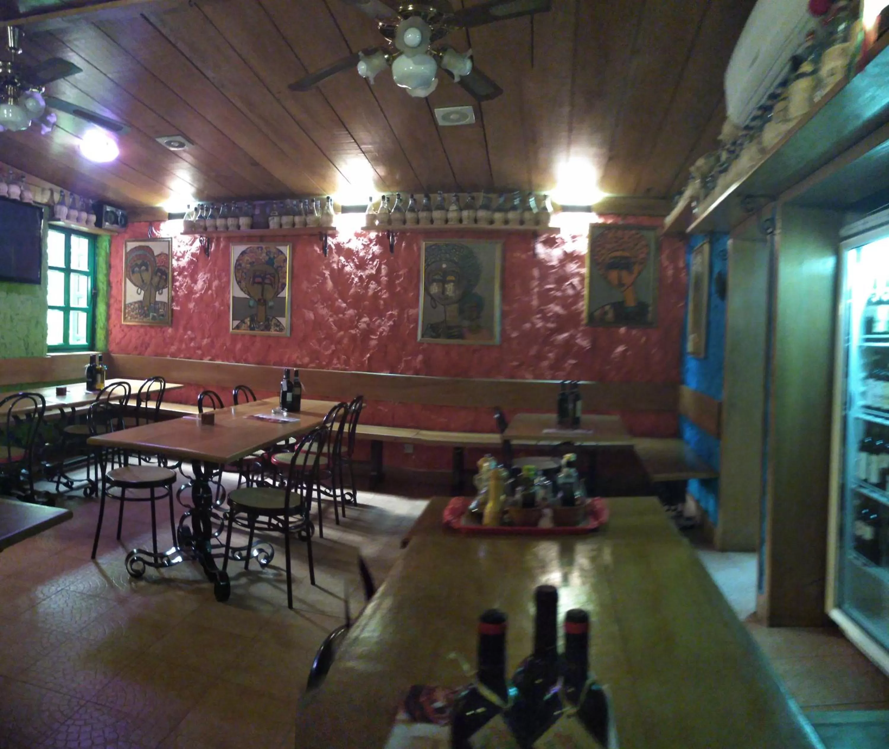 Meals in Manuela Residence