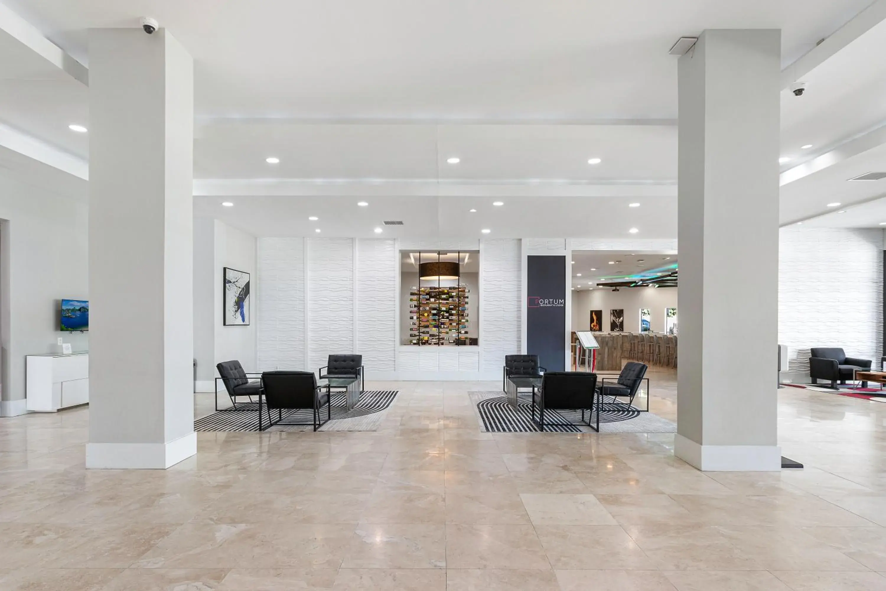 Restaurant/places to eat in Harborside Hotel Restaurant/places to eat in Harborside Hotel