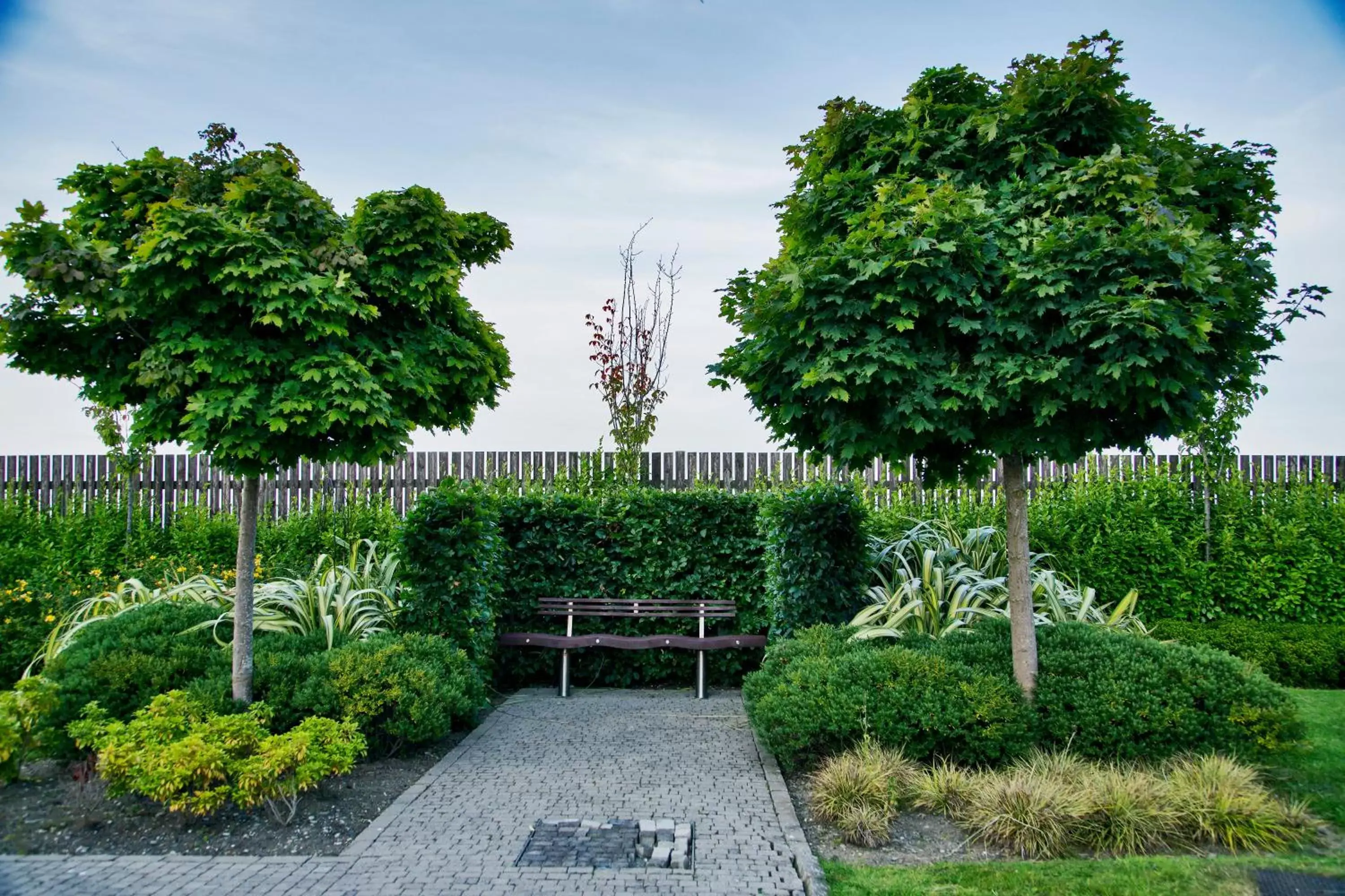 Fitness centre/facilities, Garden in The Gateway Hotel