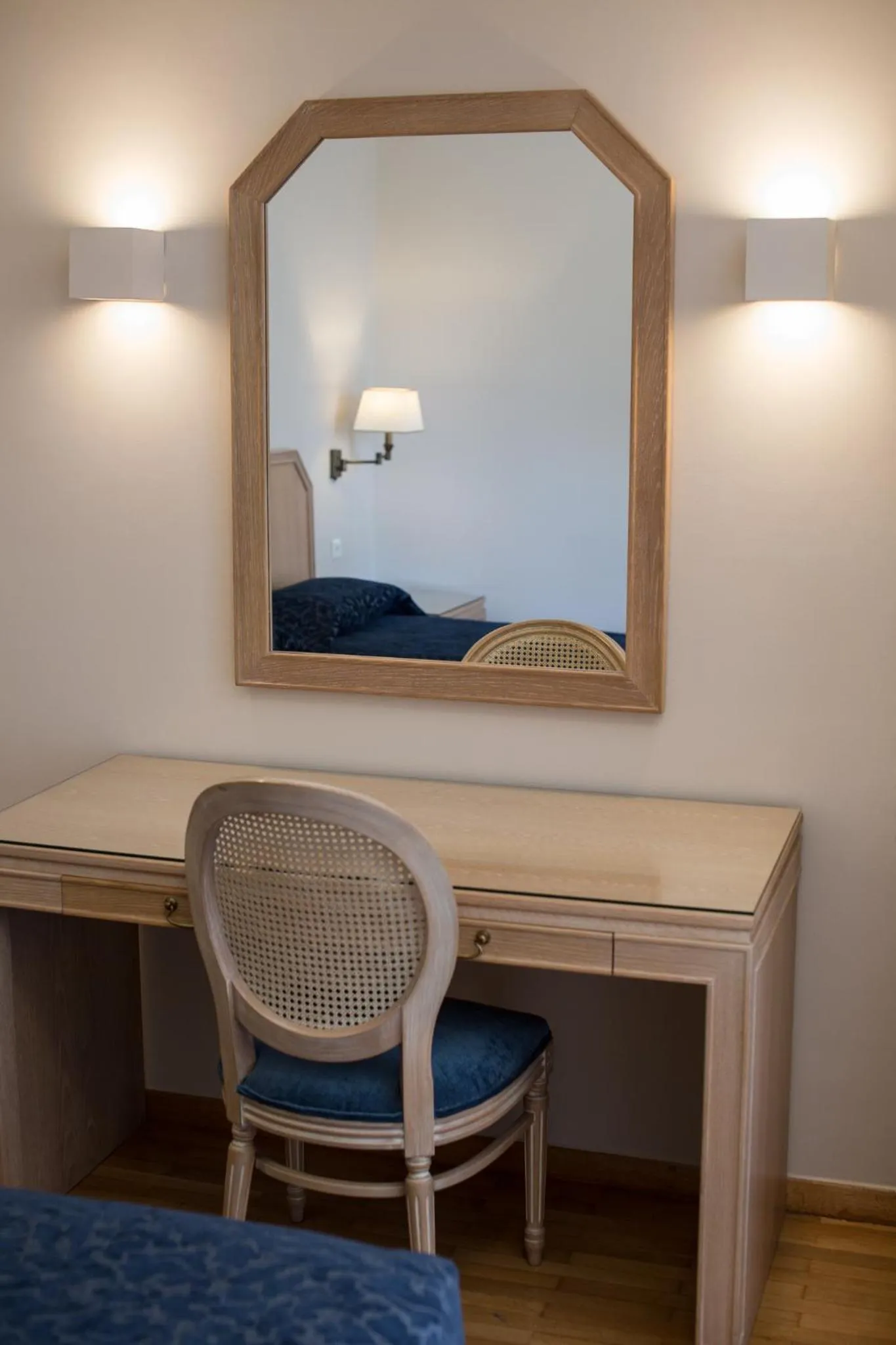 hair dresser in Delice Hotel - Family Apartments