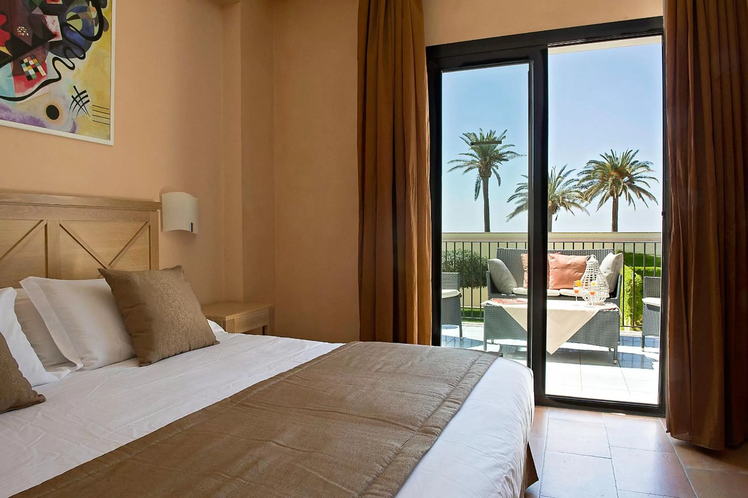 Day, Bed in Mahara Hotel & Wellness