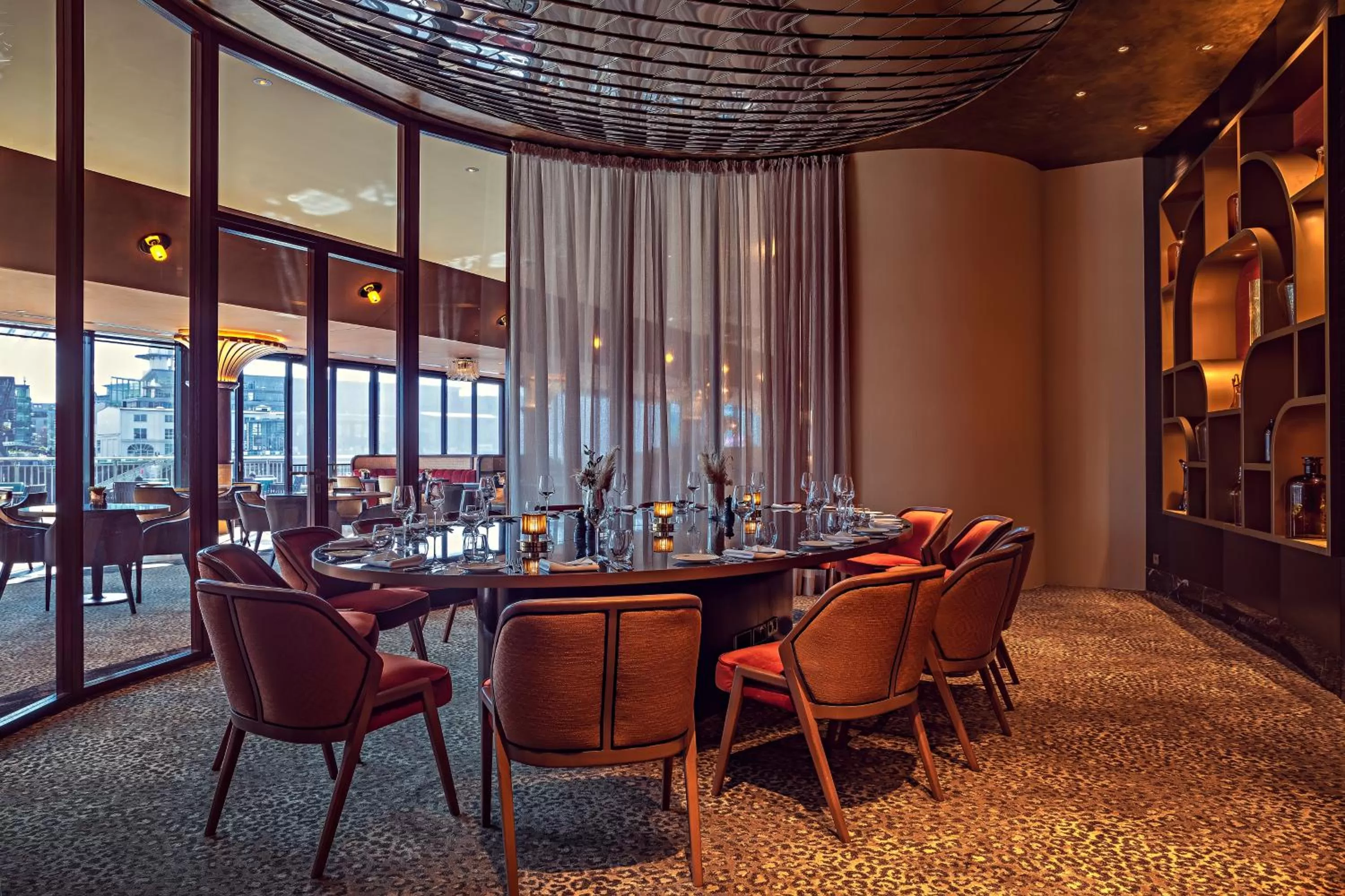 Restaurant/places to eat in Hyatt Regency Dusseldorf