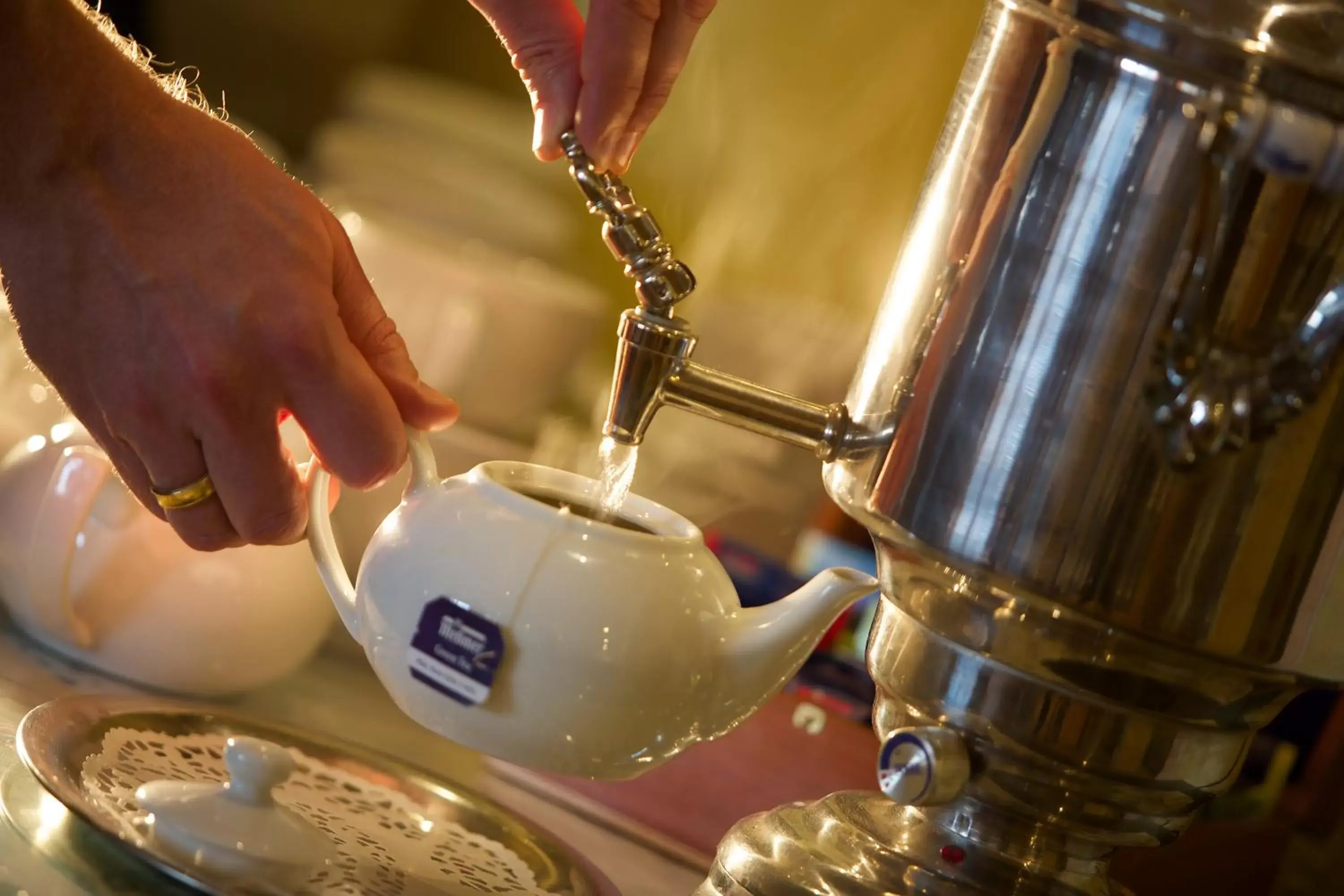 Coffee/tea facilities in Landhotel Seeg