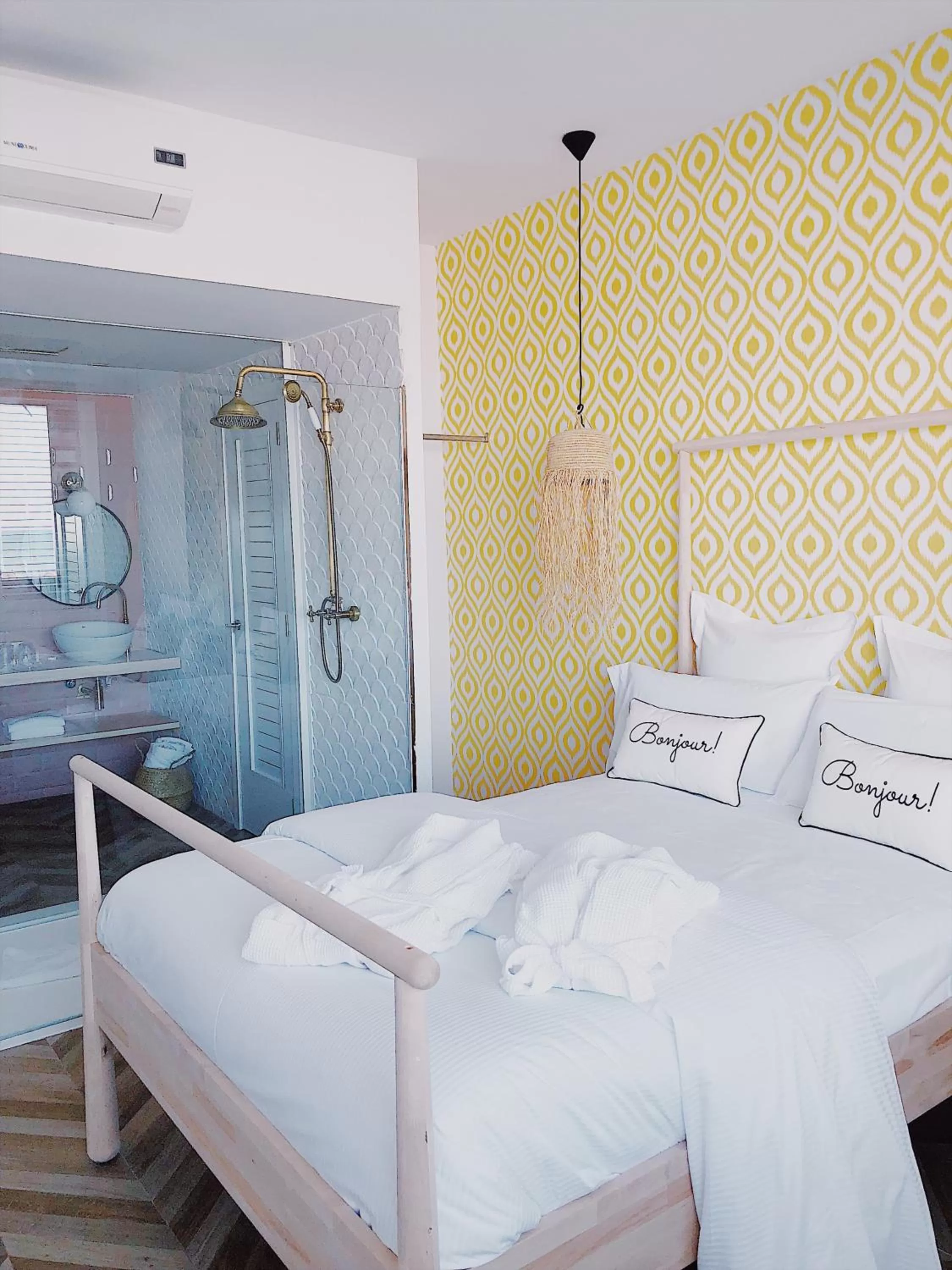 Photo of the whole room, Bed in Duna Hotel Boutique