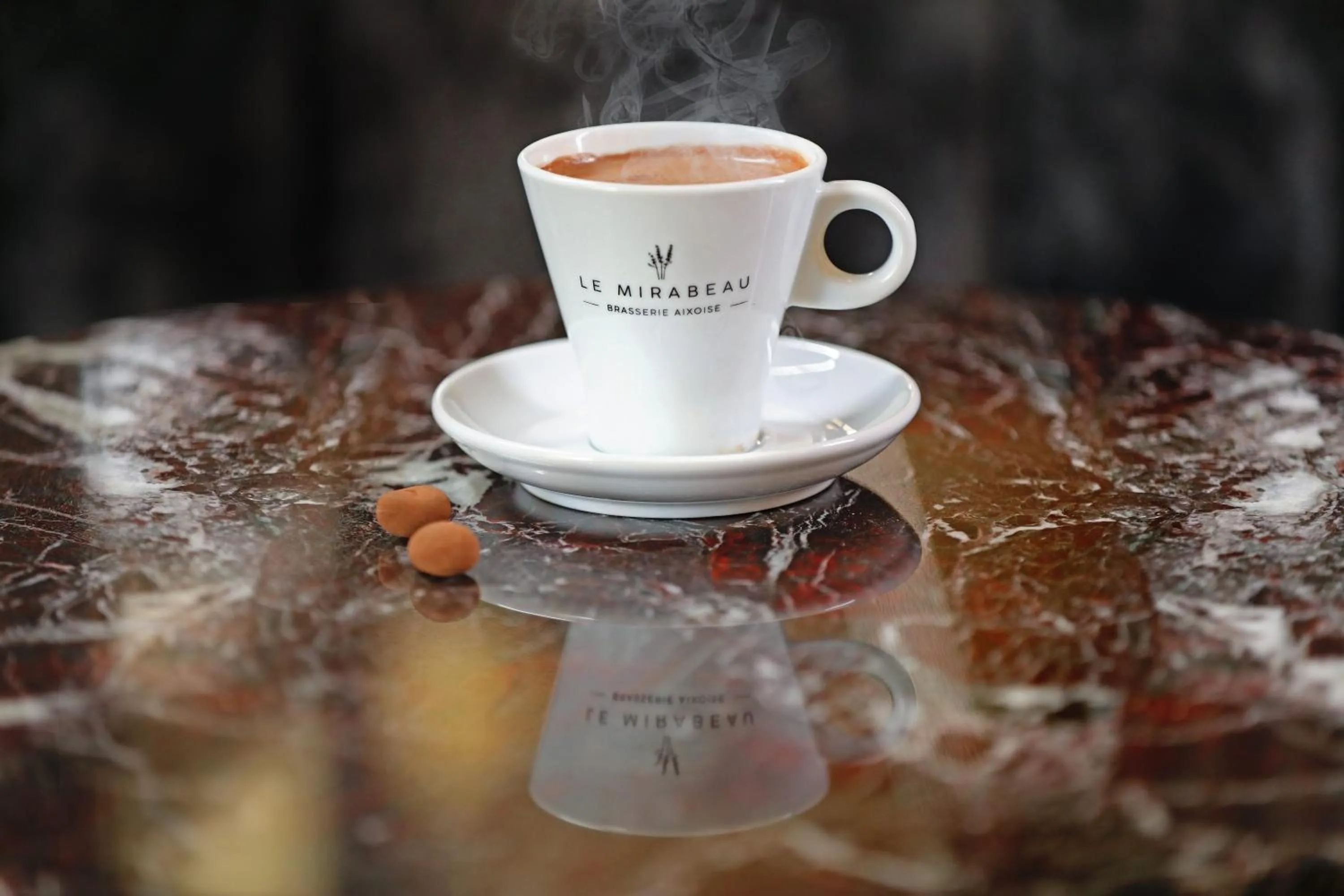 Lounge or bar in Negrecoste Hôtel & Spa