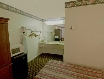 Bedroom, Bed in San Marcos Inn Bedroom, Bed in San Marcos Inn