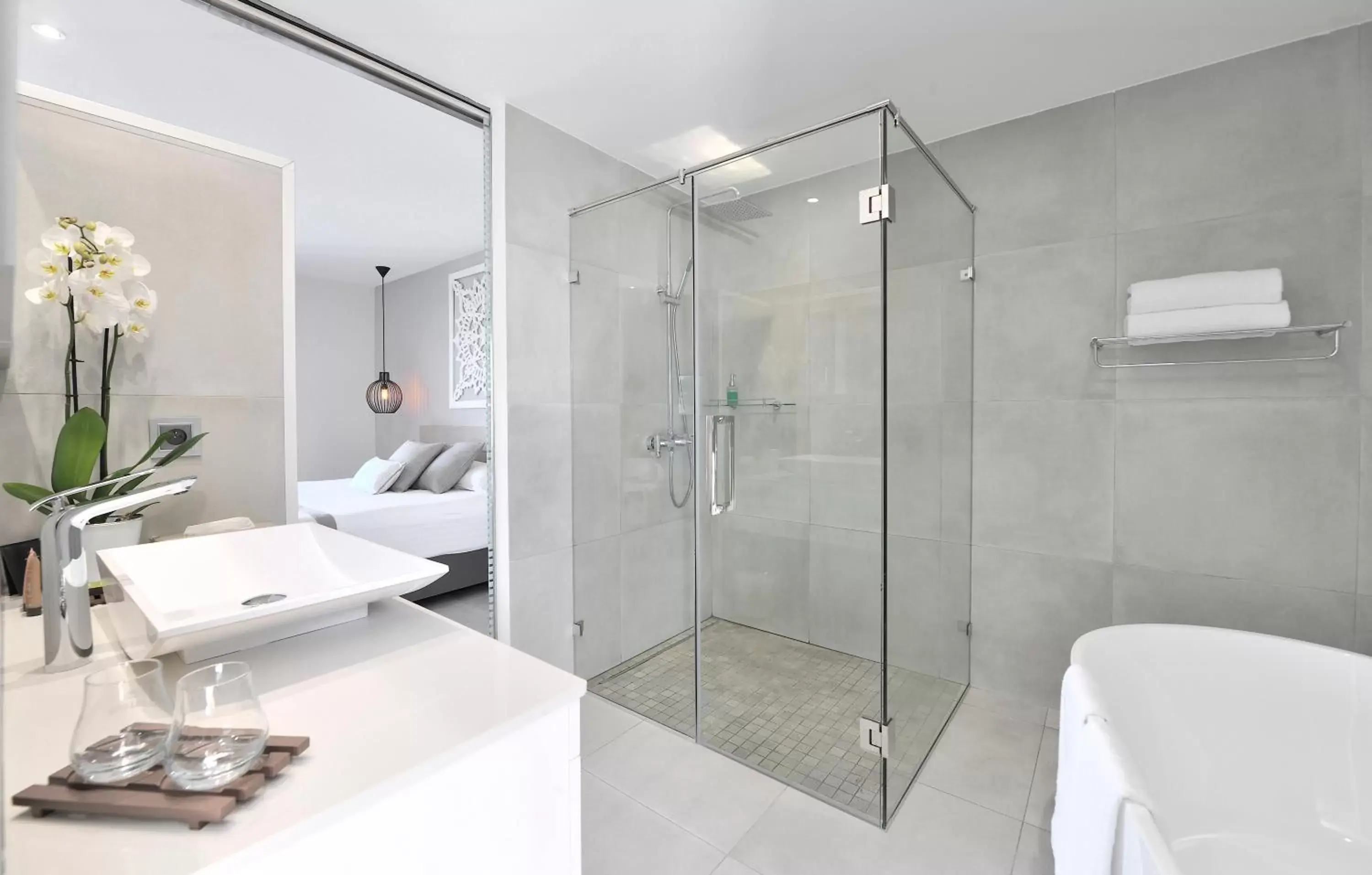 Shower, Bathroom in Le Spinaker