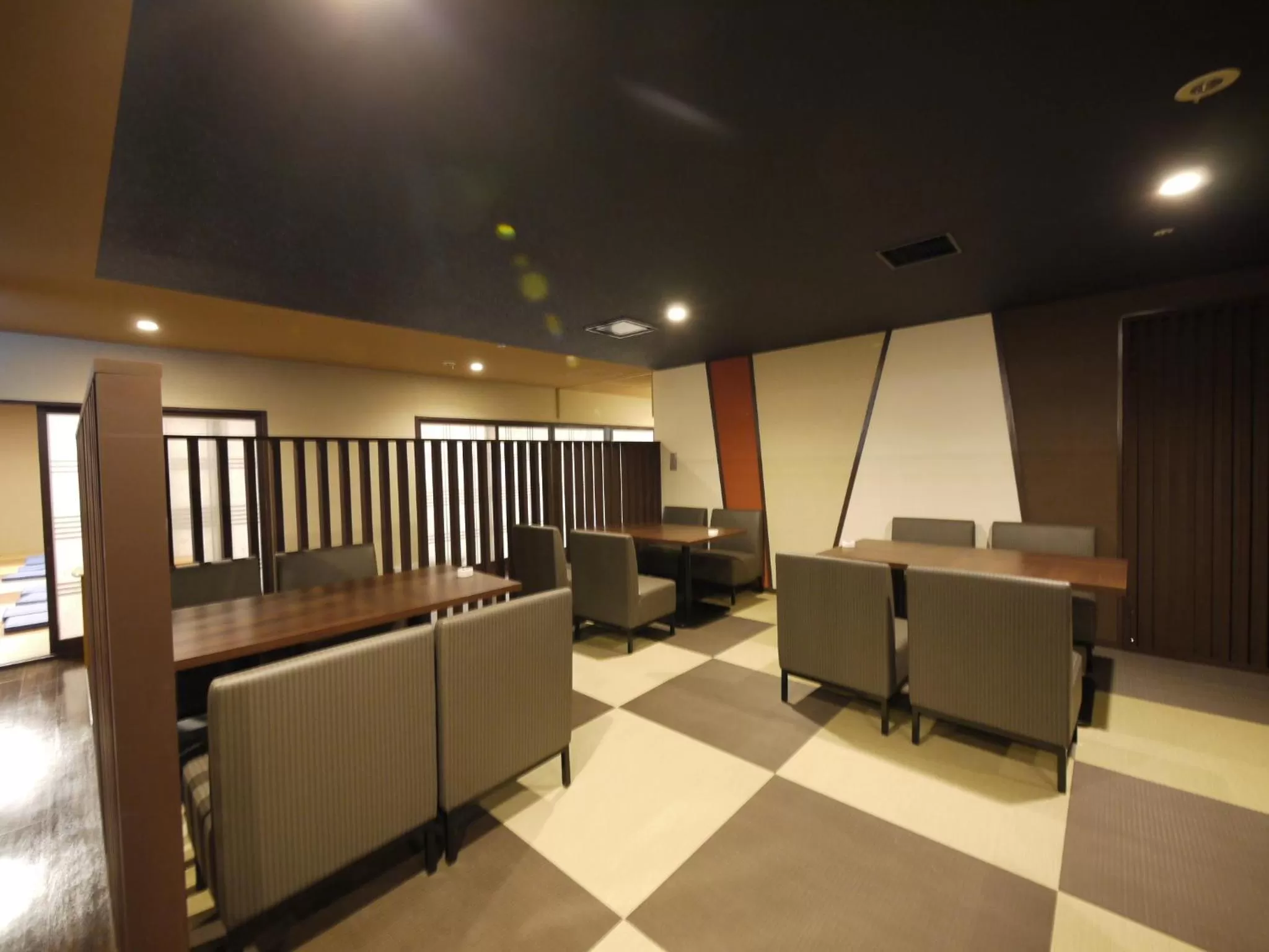 Lounge or bar in Himeji Castle Grandvrio Hotel