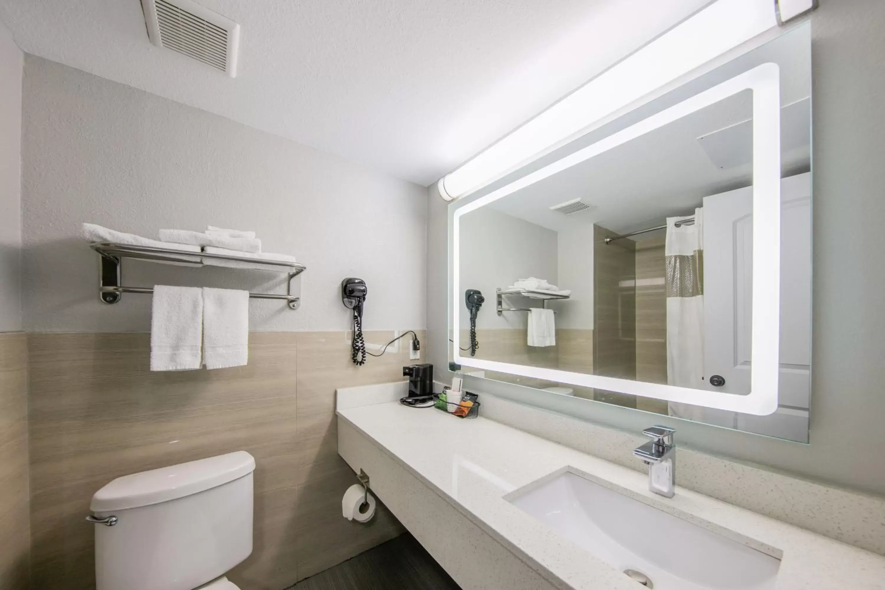 Bathroom in Americas Best Value Inn Brenham