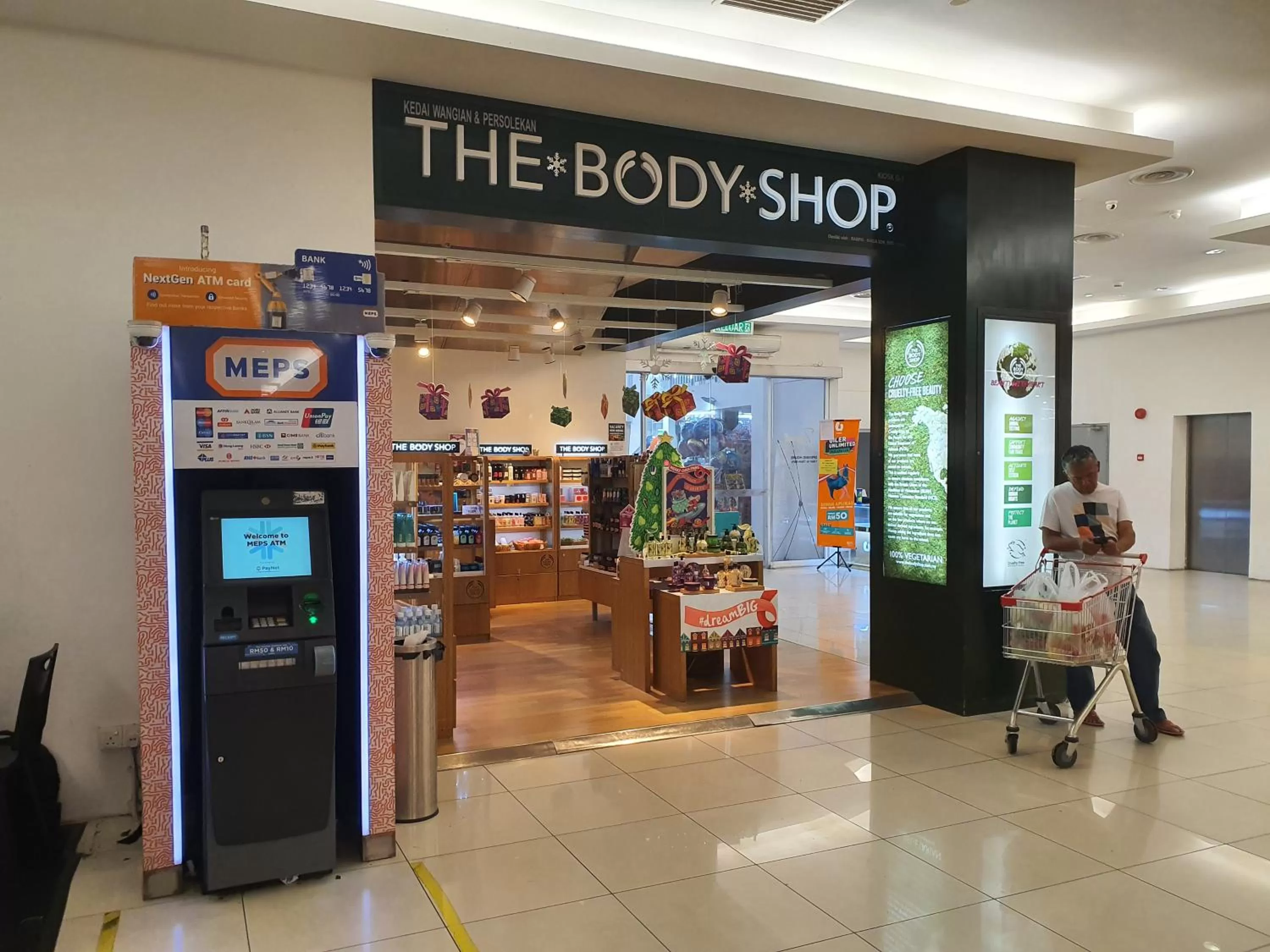 Shopping Area in Bangi Perdana Hotel