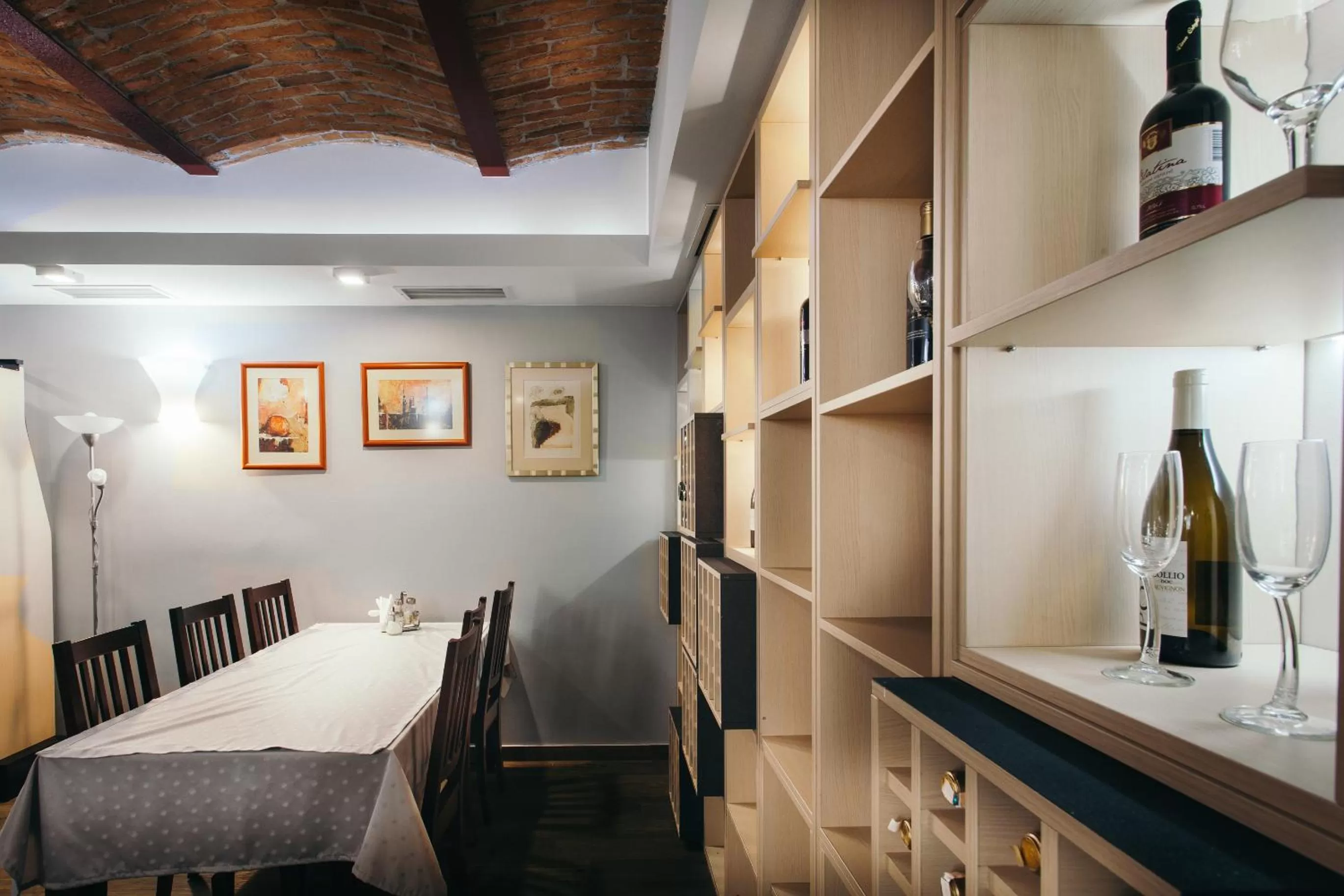 Dining area in Hotel Villa Milas