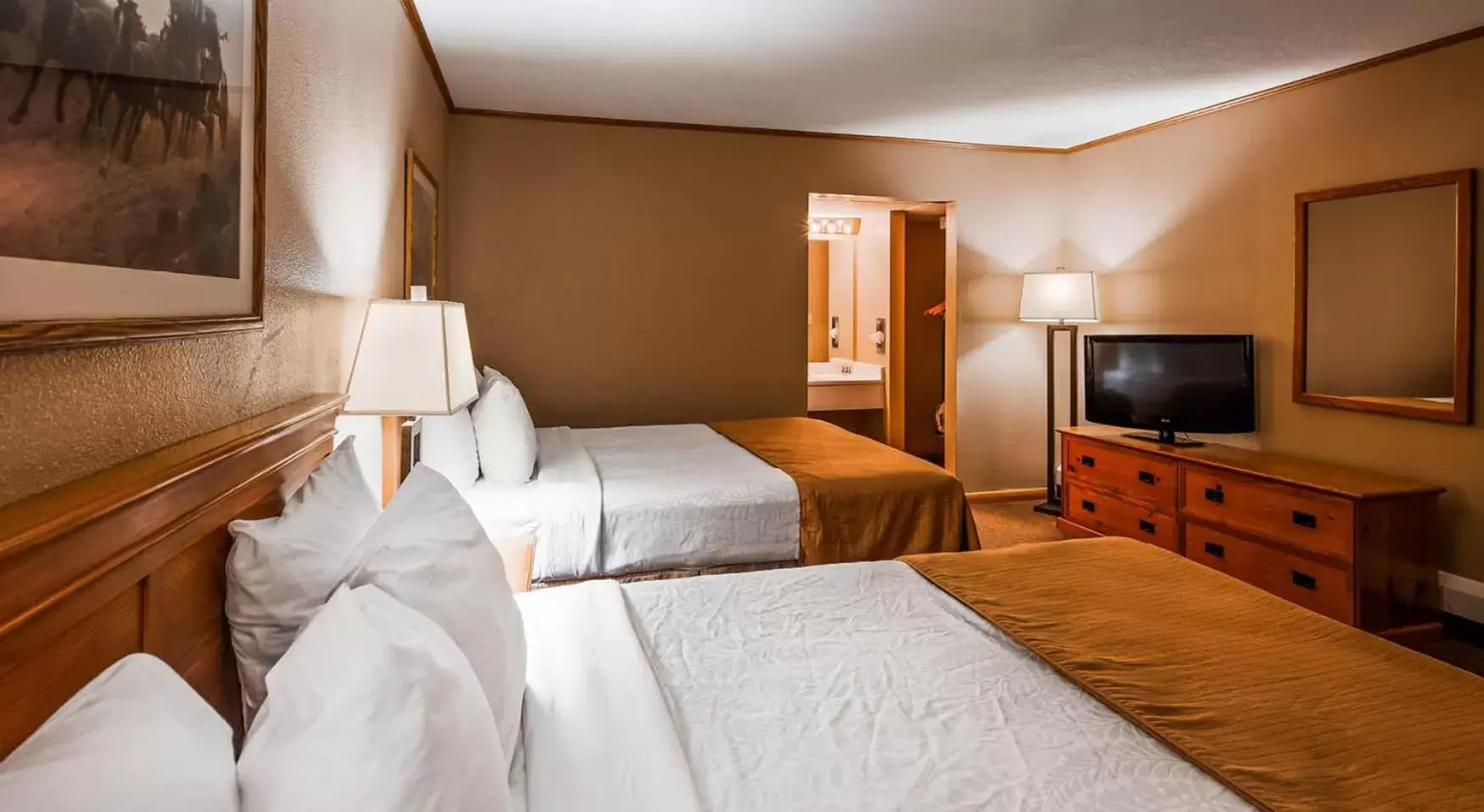 Deluxe Queen Room with Two Queen Beds - Disability Access/Bath Tub in Deadwood Miners Hotel & Restaurant Deluxe Queen Room with Two Queen Beds - Disability Access/Bath Tub in Deadwood Miners Hotel & Restaurant