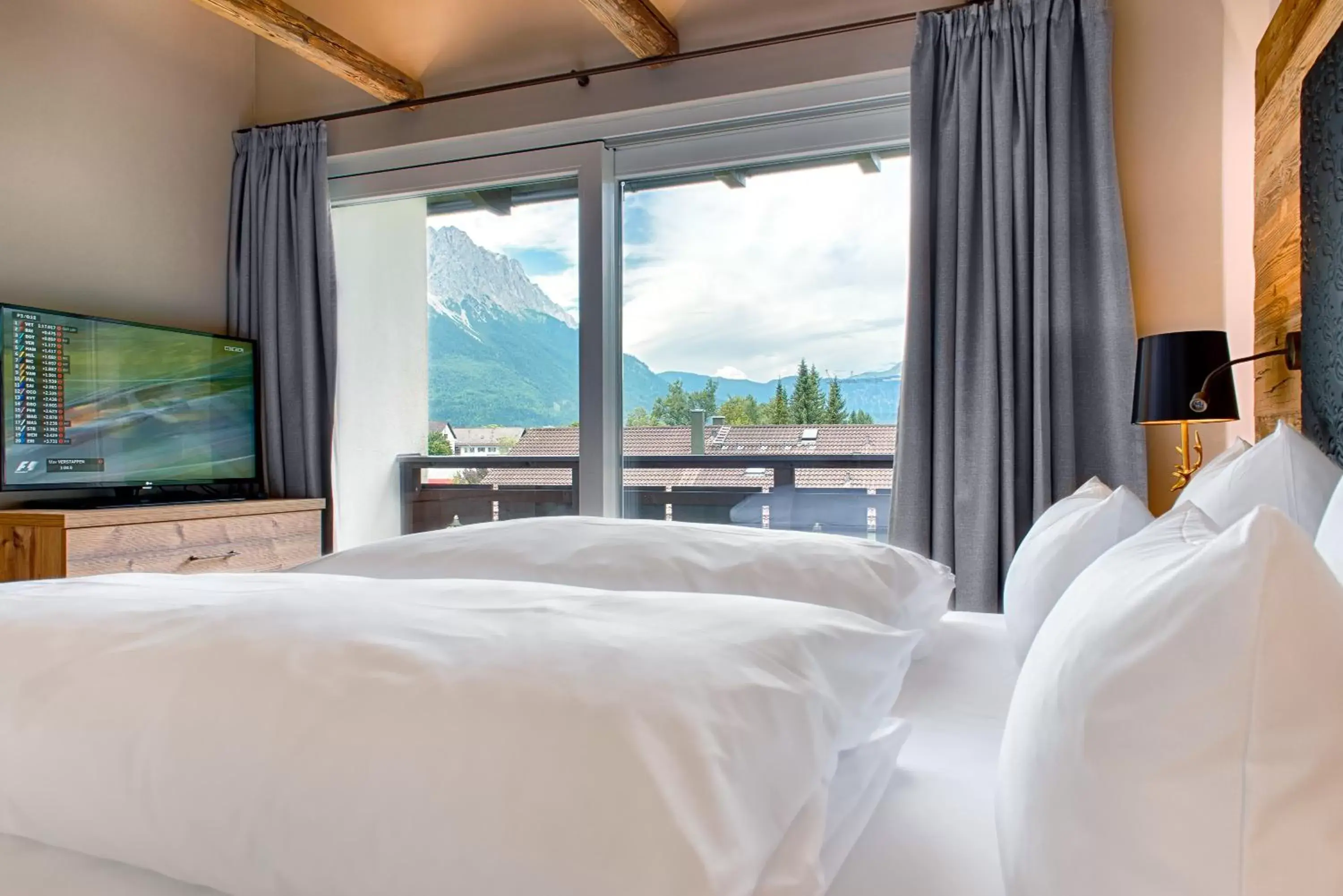 Bed, Mountain View in Obermühle 4*S Boutique Resort