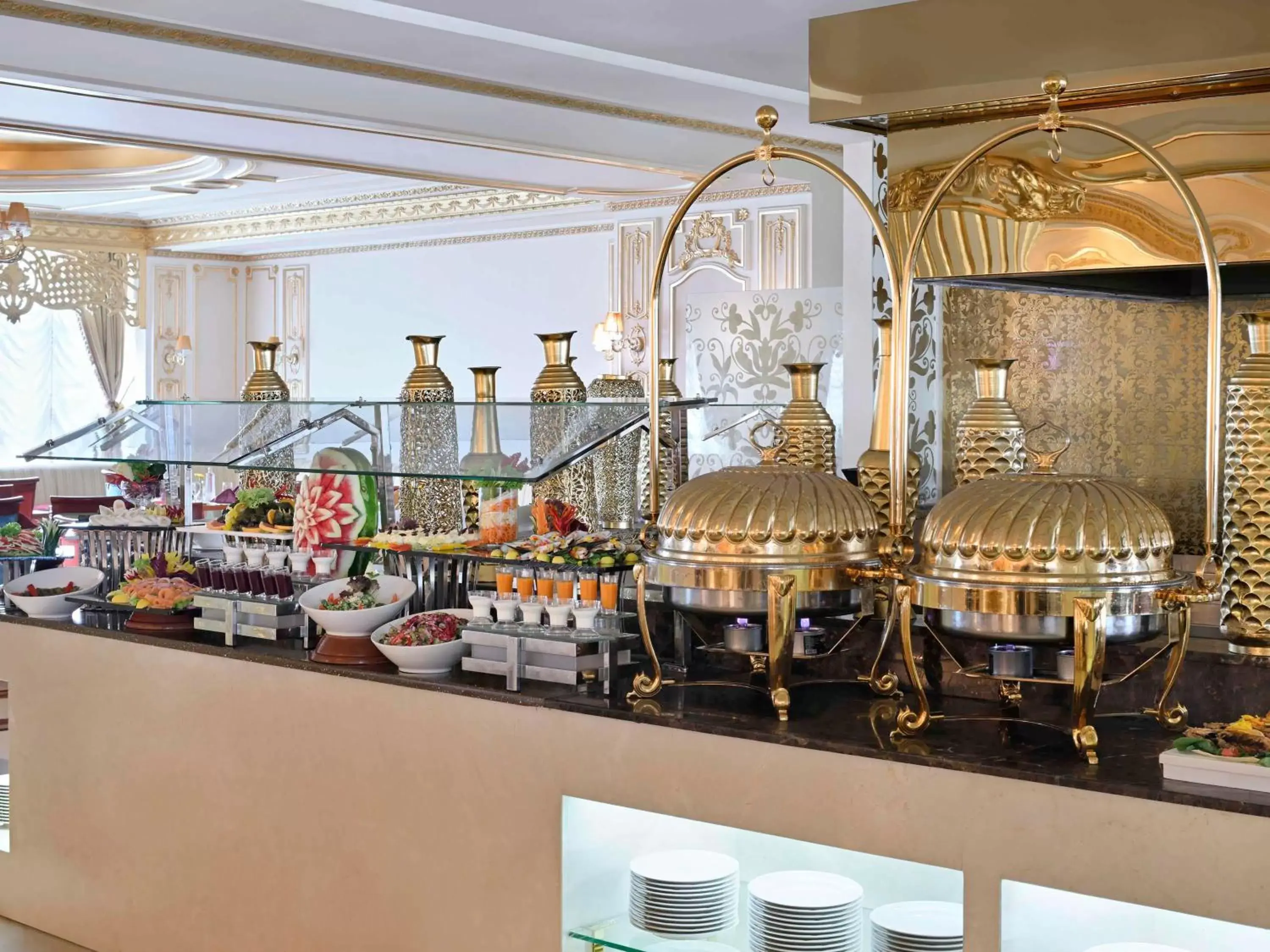 Restaurant/places to eat in Mövenpick Hotel City Star Jeddah