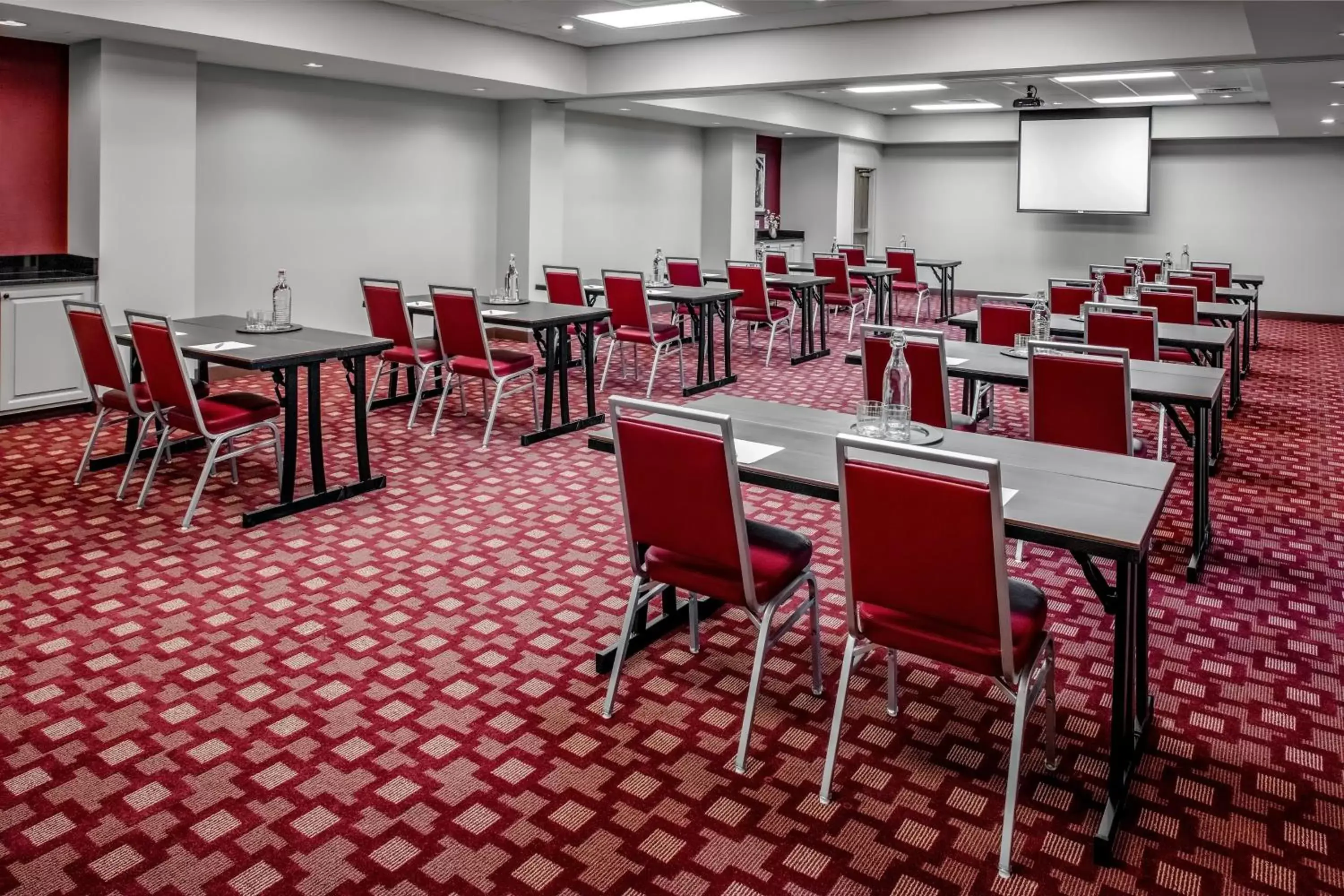 Meeting/conference room in Four Points by Sheraton Memphis East