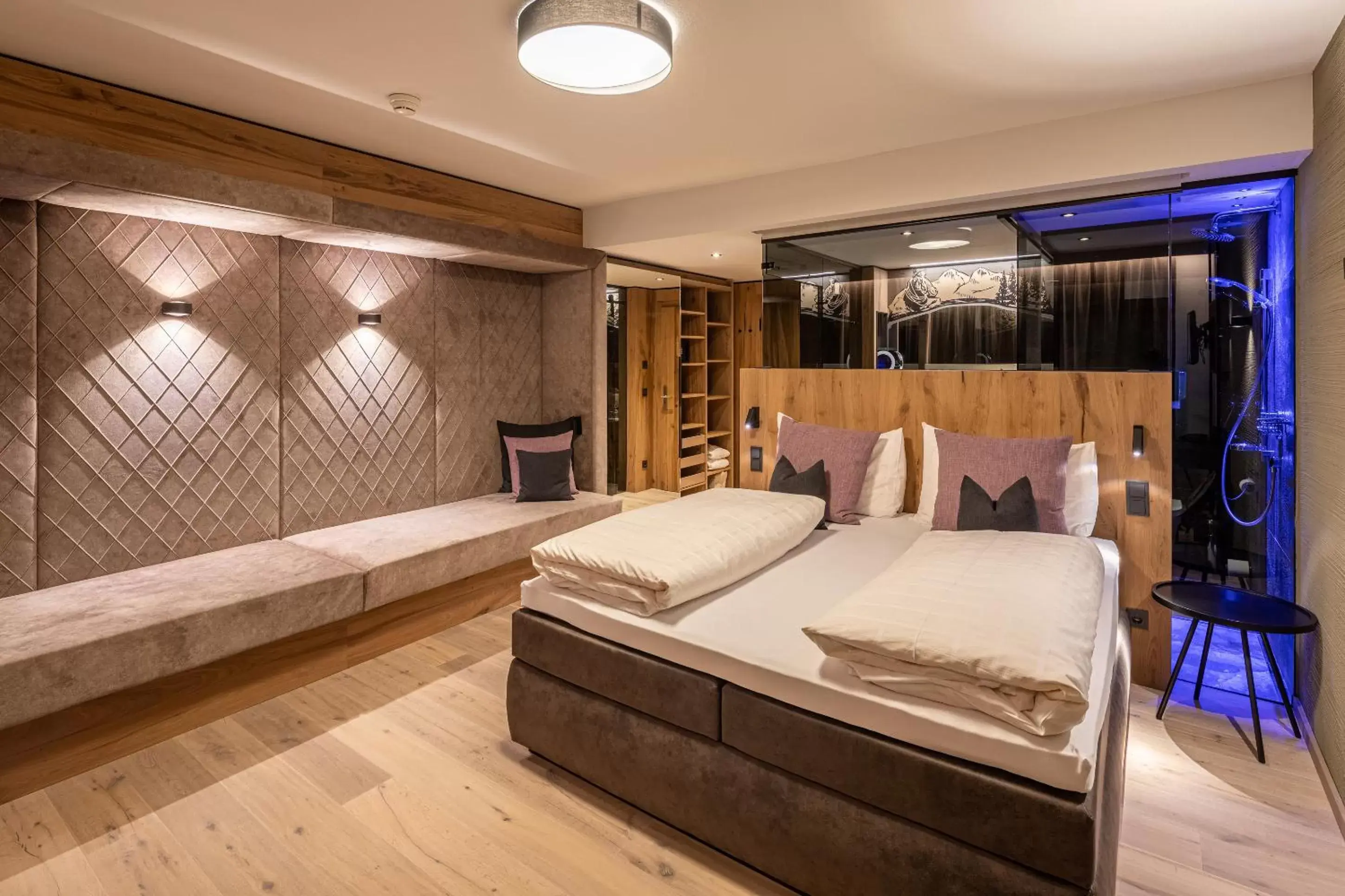 Deluxe Double Room with Balcony in Hotel Alte Post Deluxe Double Room with Balcony in Hotel Alte Post