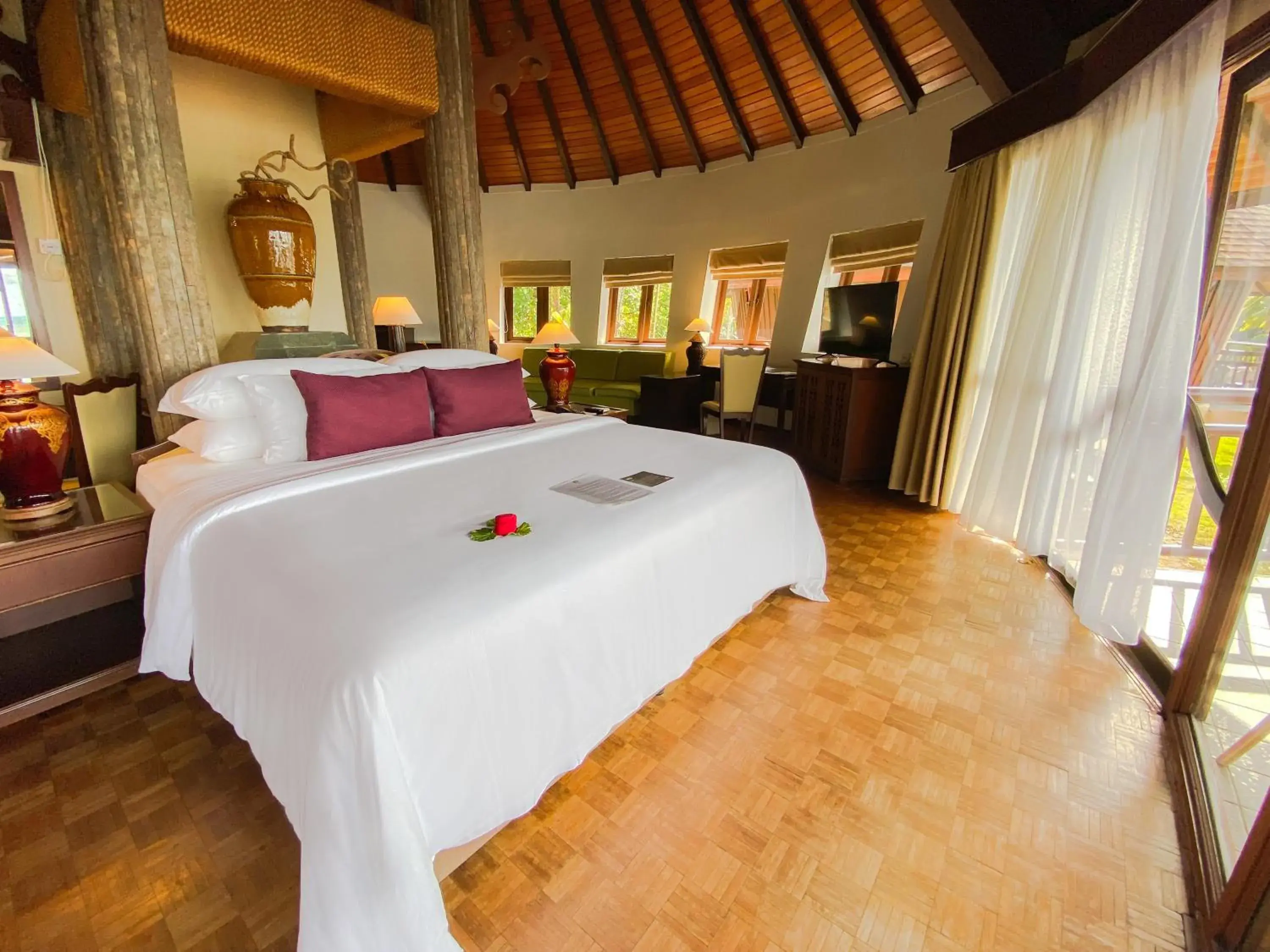 Bedroom, Bed in Damai Beach Resort Bedroom, Bed in Damai Beach Resort
