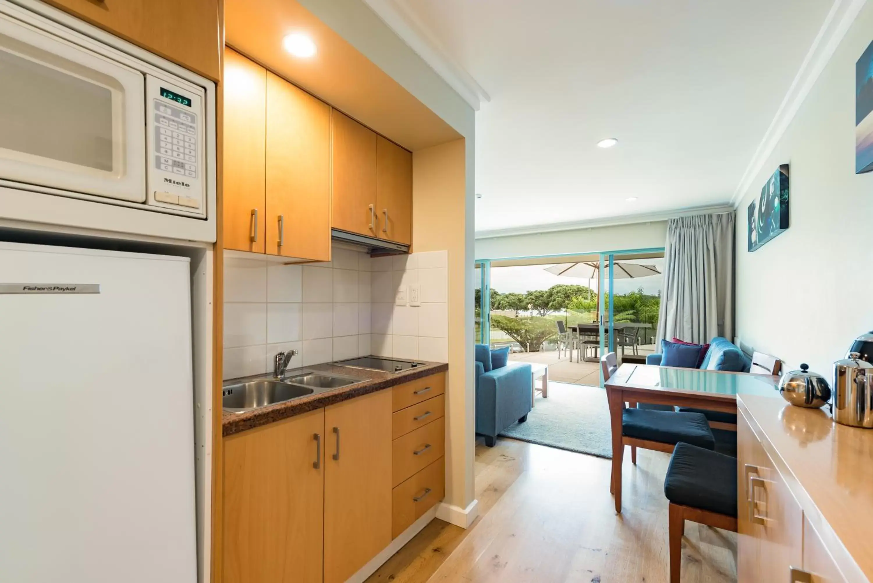 Kitchen/Kitchenette in Paihia Beach Resort & Spa Hotel