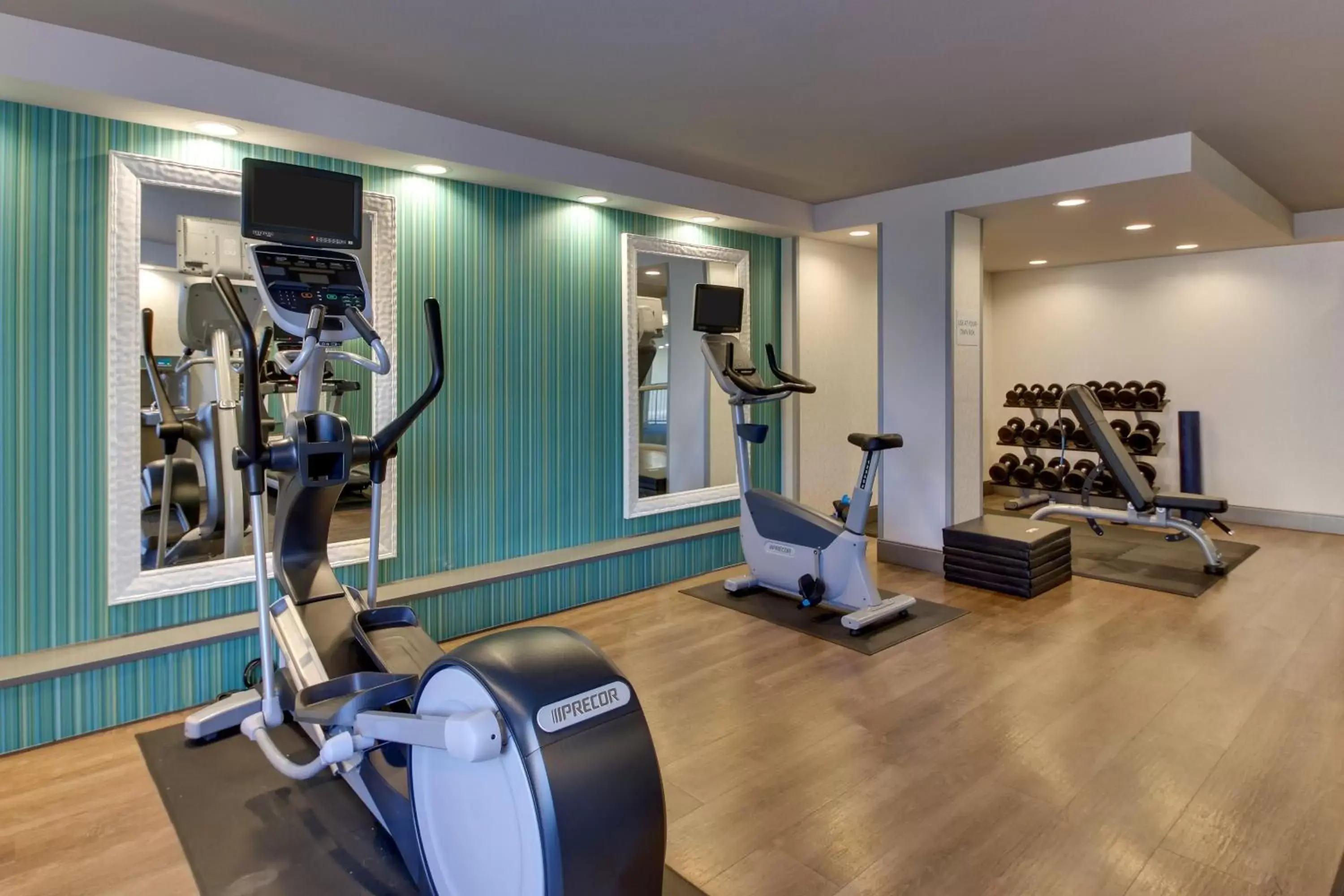 Fitness centre/facilities, Fitness Center/Facilities in Holiday Inn Express & Suites Atlanta Perimeter Mall Hotel, an IHG Hotel