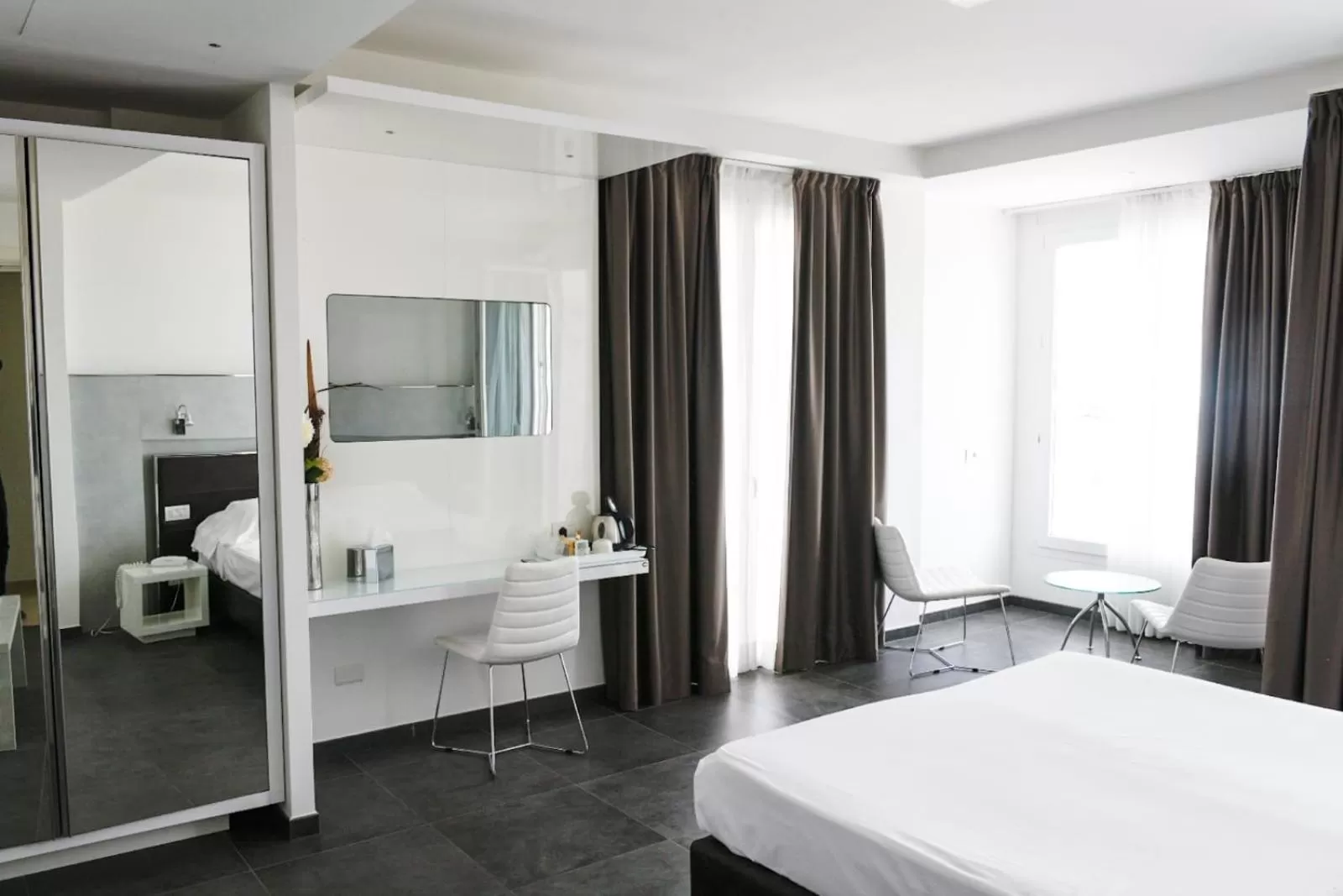 Photo of the whole room, Bed in Baldinini Hotel